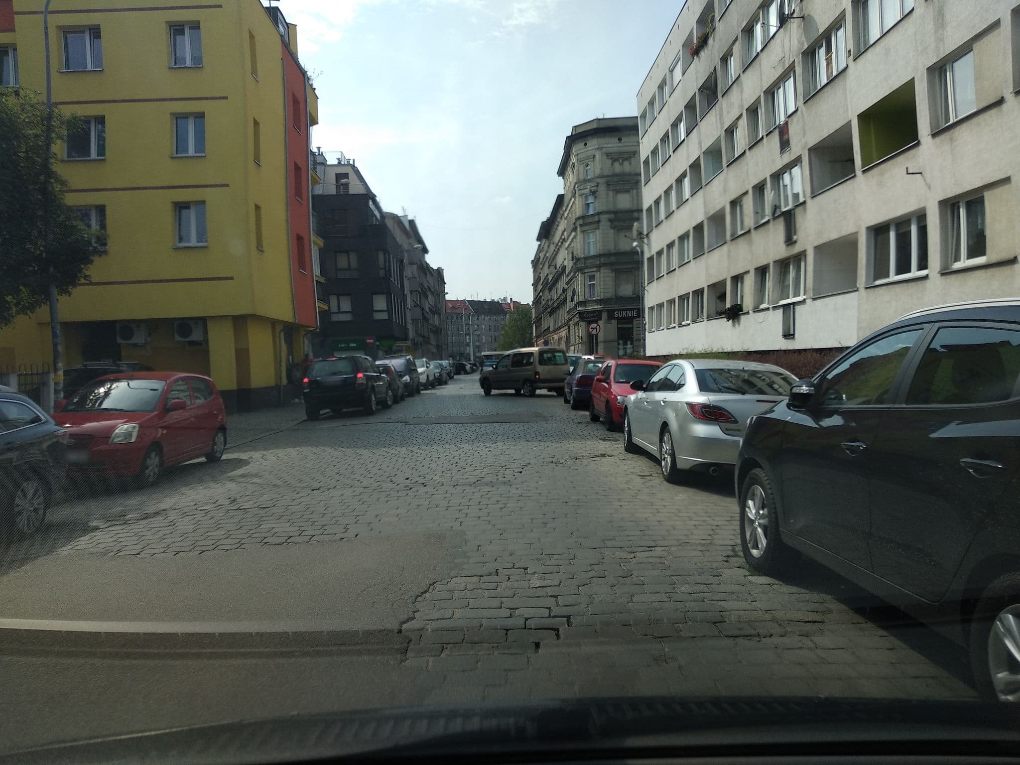 Street view near Wspólnota Mieszkaniowa przy ul. Henryka Brodatego 14a We Wrocławiu, Rejon placu Świętego Macieja — © misiekwr (CC BY-SA · Mapillary)