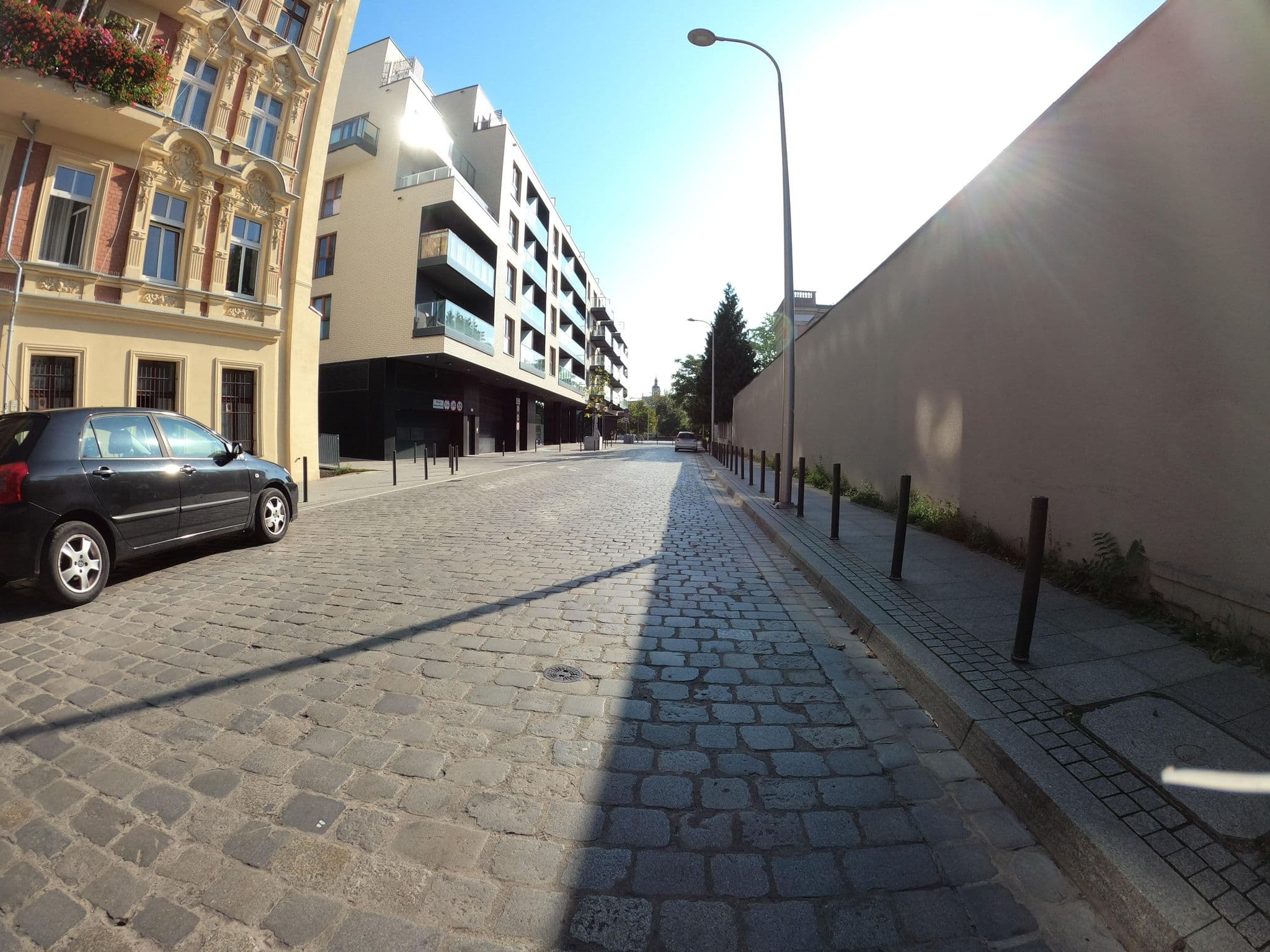 Street view near Dream4You Apartments, Stare Miasto — © masterofnoroad (CC BY-SA · Mapillary)