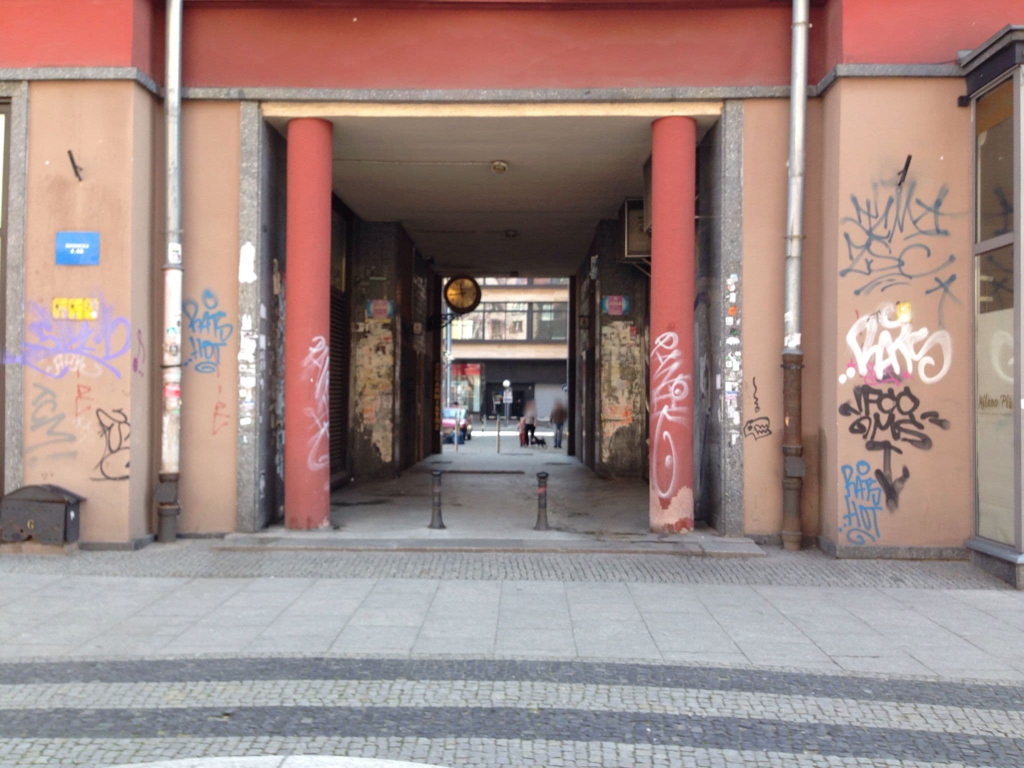 Street view near DOG Hotel 24 Sp. z o.o., Stare Miasto — © fundacja_geolife (CC BY-SA · Mapillary)