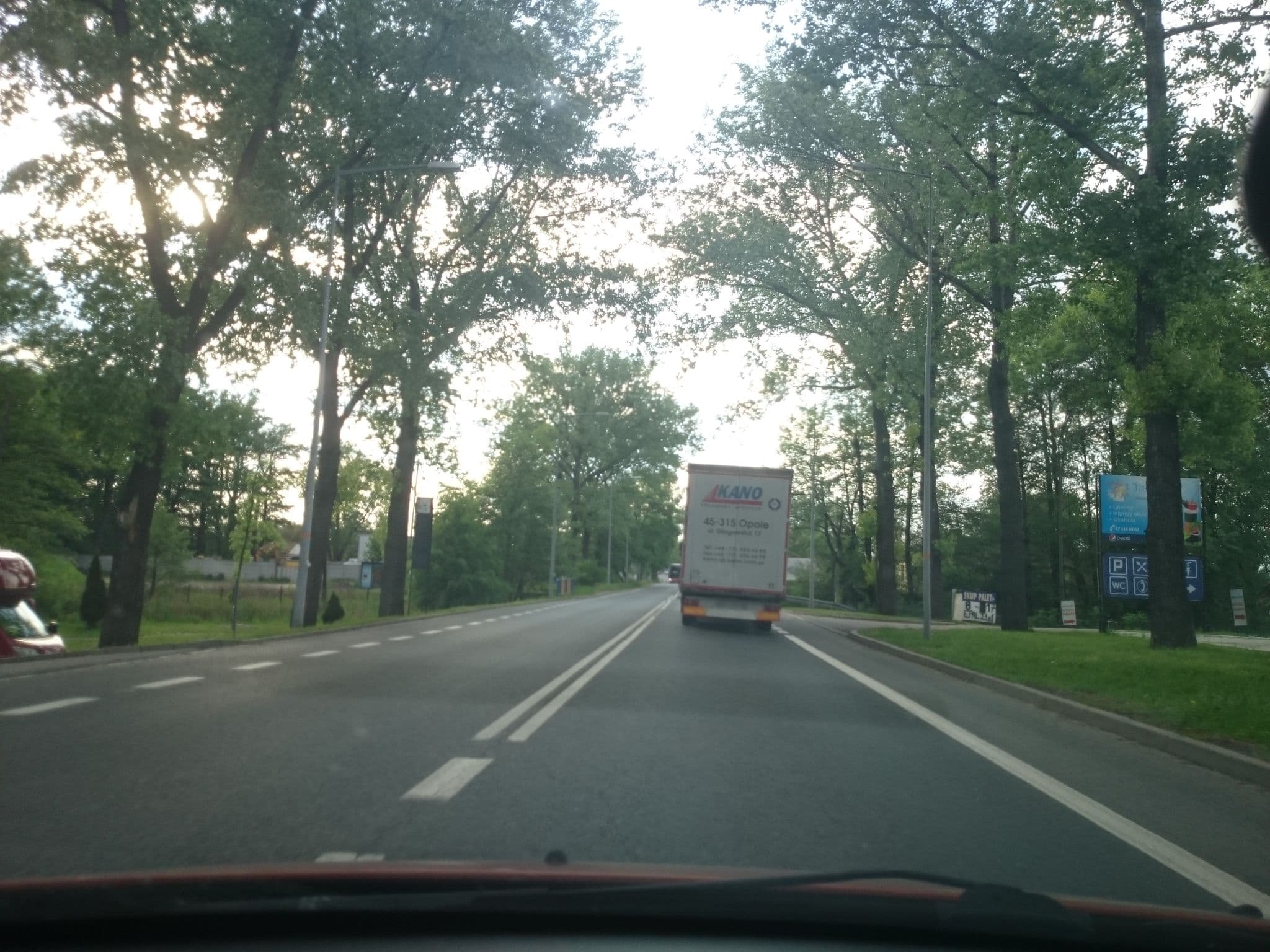 Street view near Op-Polski - Zajazd, hotel, restauracja, Opole — © lukasz (CC BY-SA · Mapillary)