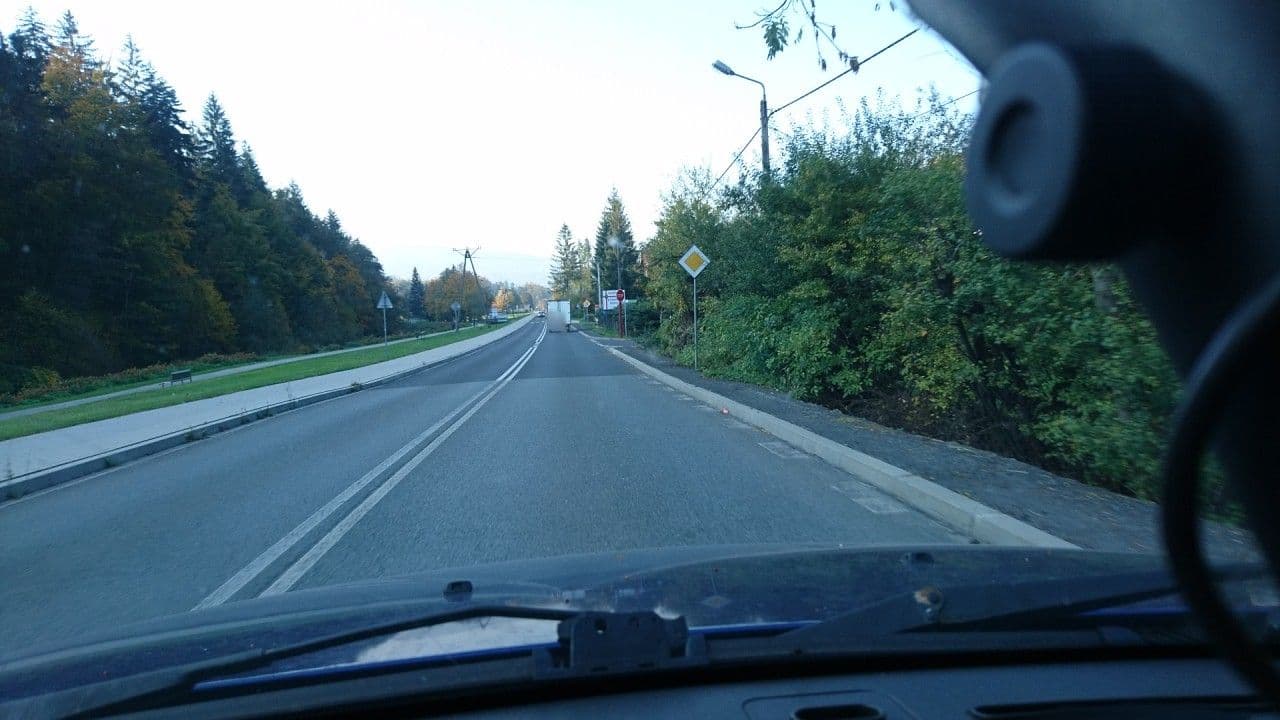 Street view near Kamratówka, Wisła — © sorbovit (CC BY-SA · Mapillary)