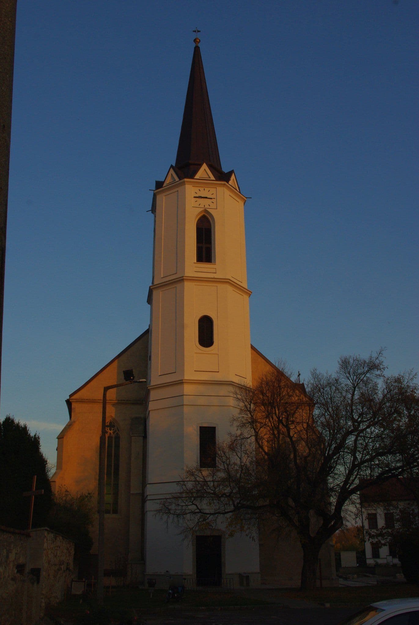 Street view near Szent Erzsébet Nővérek vendégháza, Sárospatak — © utvonalfelmeresek (CC BY-SA · Mapillary)
