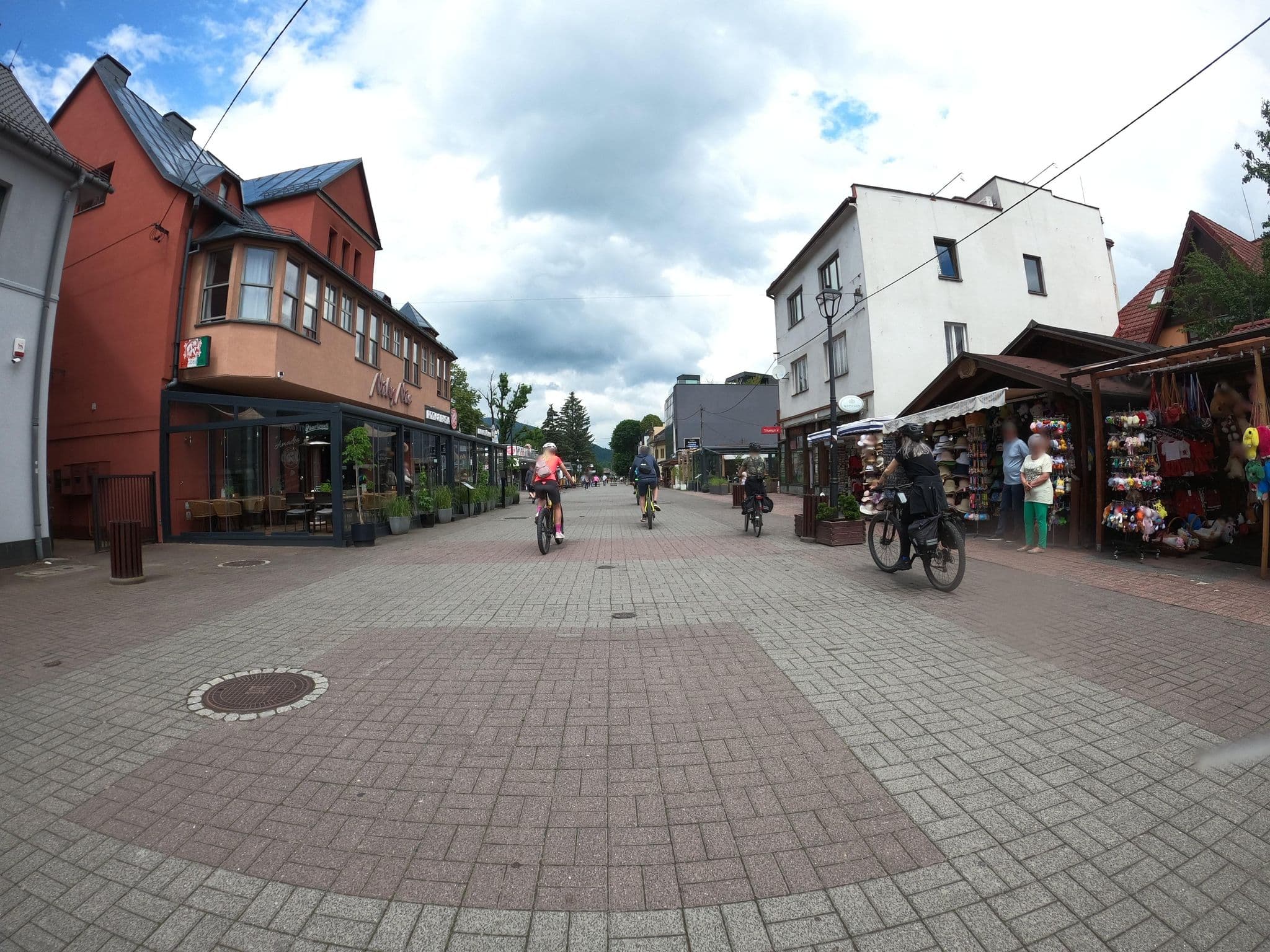 Street view near Pensjonat nad Bankiem, Wisła — © masterofnoroad (CC BY-SA · Mapillary)