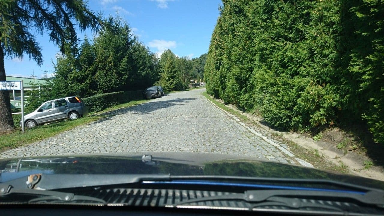 Street view near Jerzy Sarnik - Biuro Wypoczynku "Polonez", Wisła — © sorbovit (CC BY-SA · Mapillary)