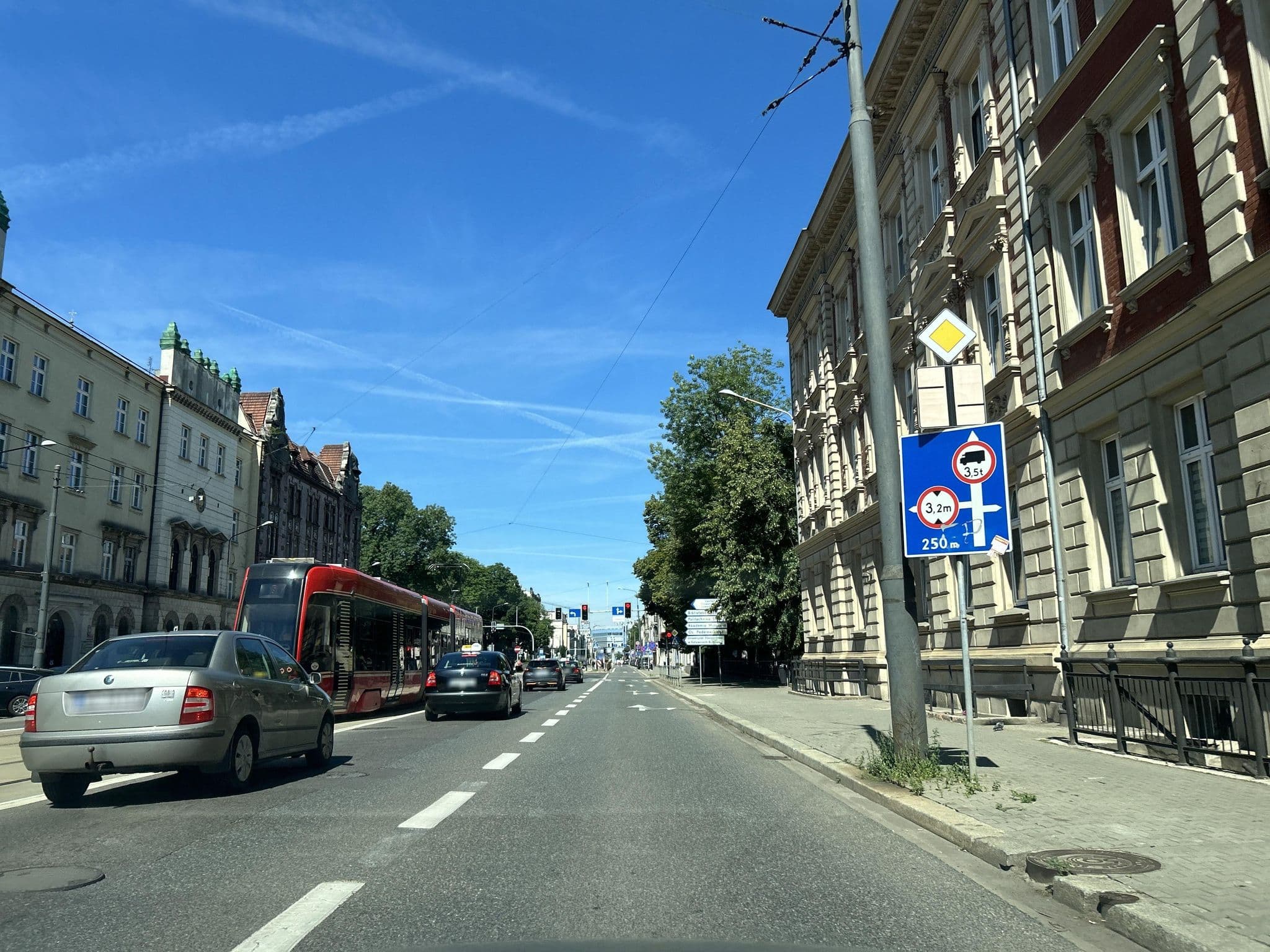 Street view near Apartamenty - Danuta Dramska, Katowice — © strudel (CC BY-SA · Mapillary)