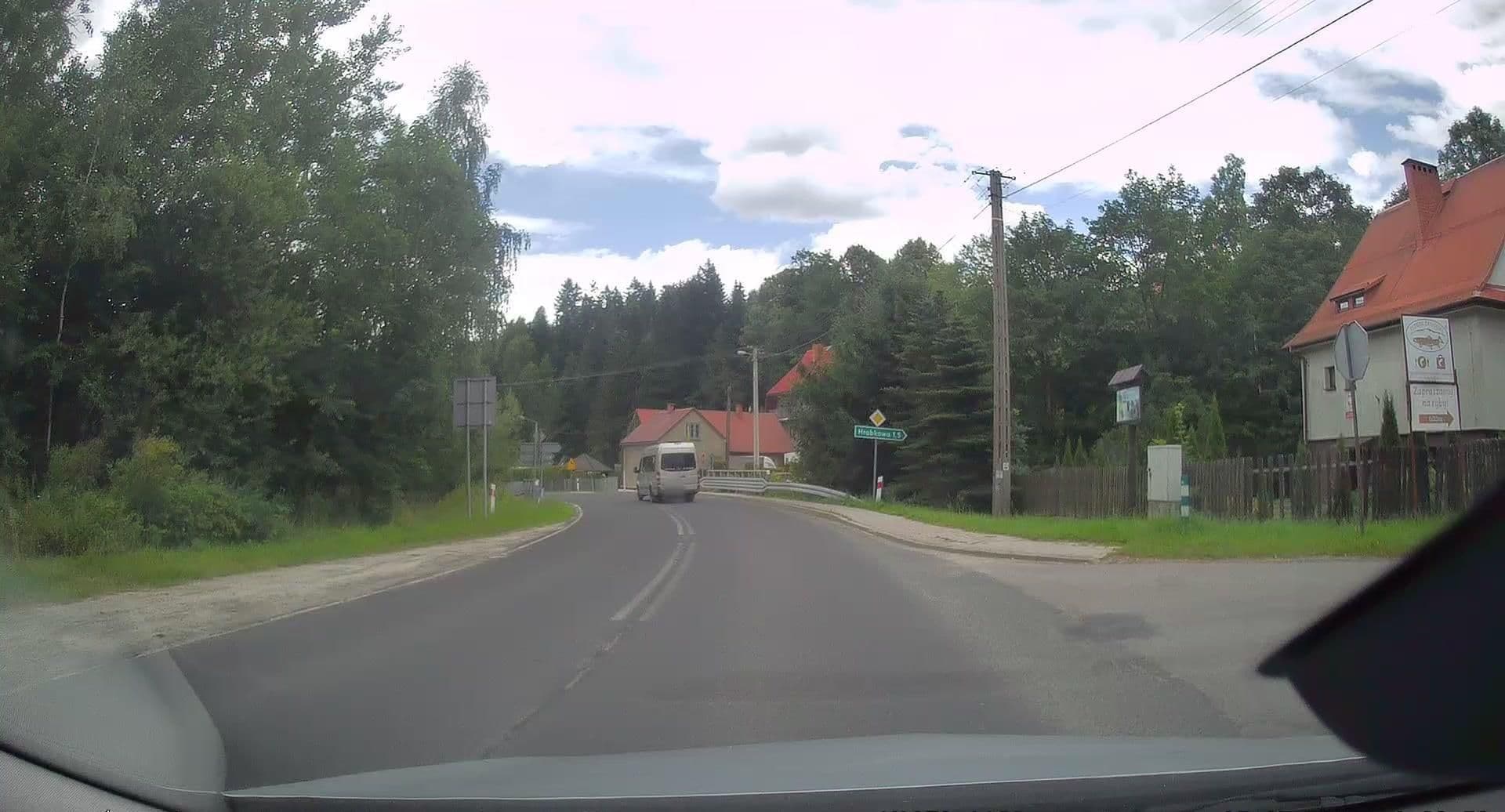 Street view near Zajazd Pod Brzegiem - Tomczak A., Zawoja — © edc22 (CC BY-SA · Mapillary)