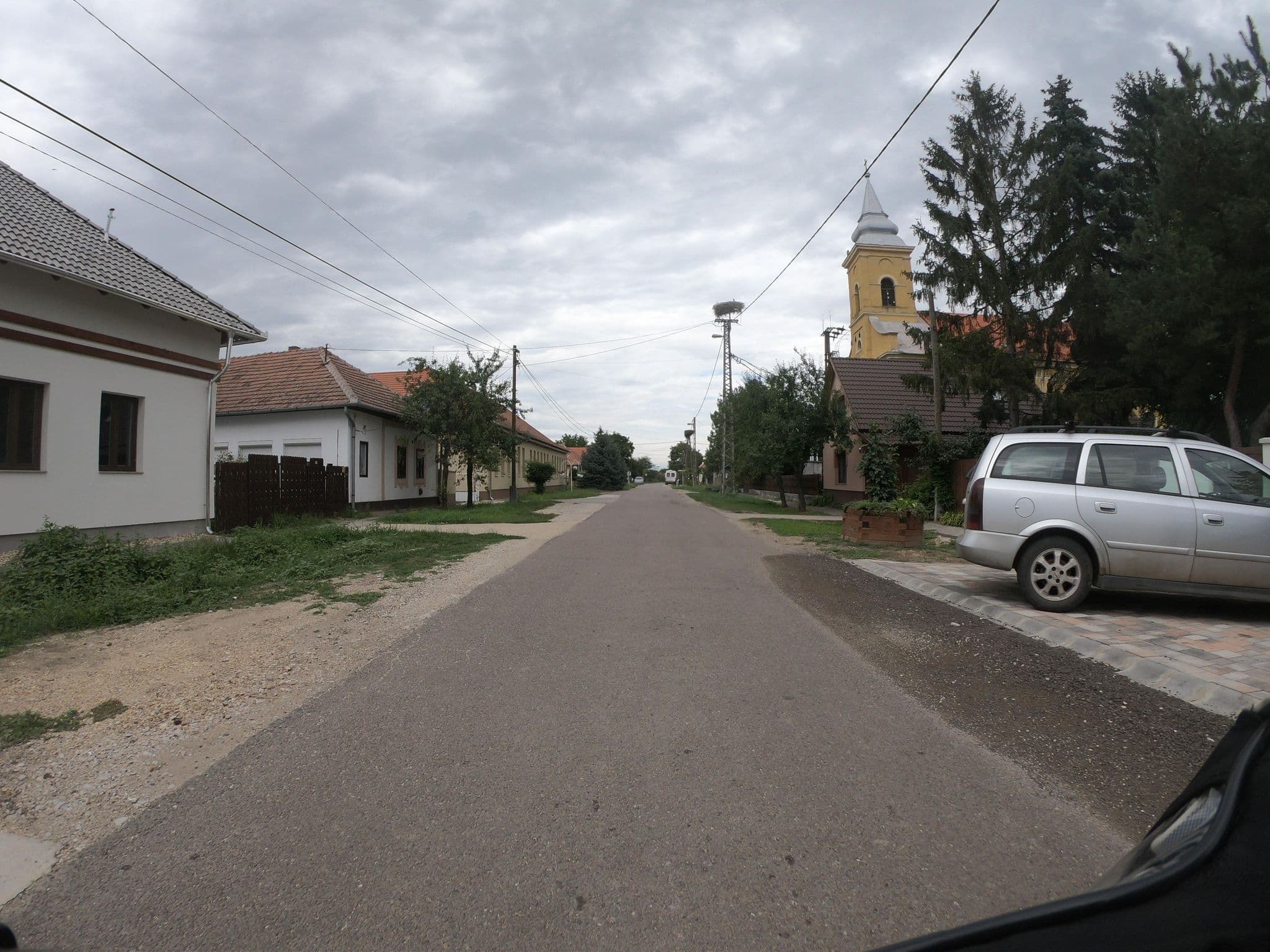Street view near Hédi Vendégház, Tiszafüred — © balazskozak (CC BY-SA · Mapillary)