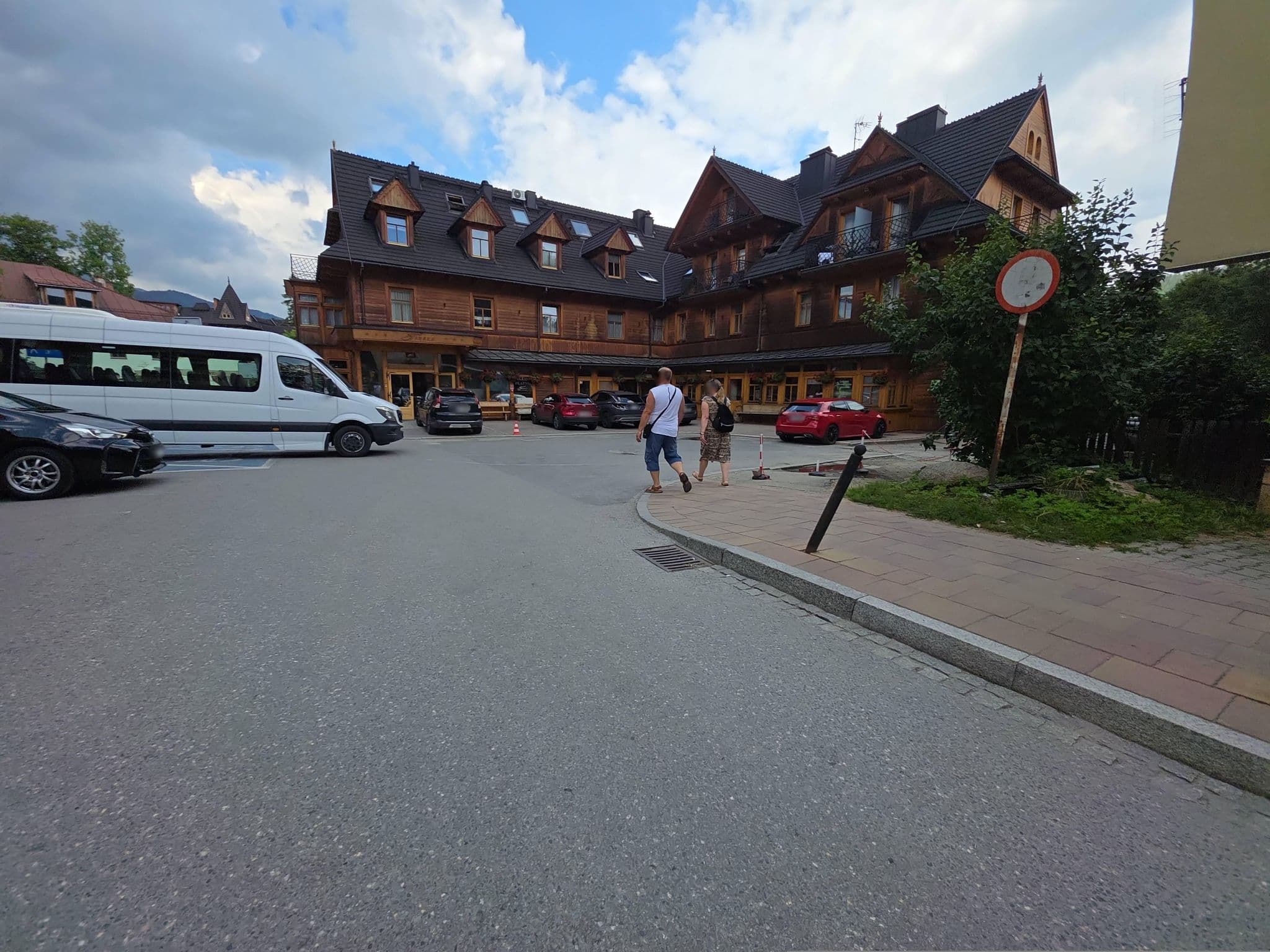 Street view near Apartament Sabalowy, Zakopane — © and987 (CC BY-SA · Mapillary)