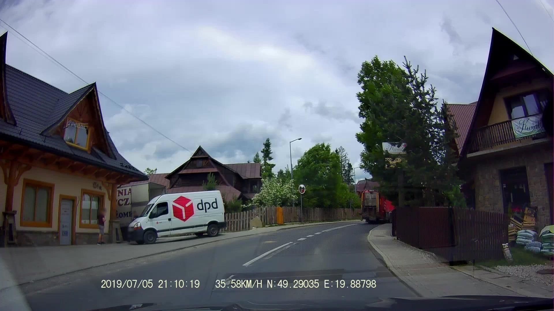 Street view near Borowy. Pokoje gościnne. Rosiek K., Kościelisko — © maxim752 (CC BY-SA · Mapillary)