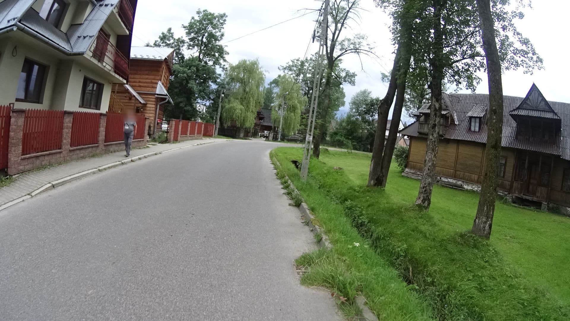 Street view near Pod Giewontem. Pokoje gościnne. Skupień J., Poronin — © awizonosz (CC BY-SA · Mapillary)