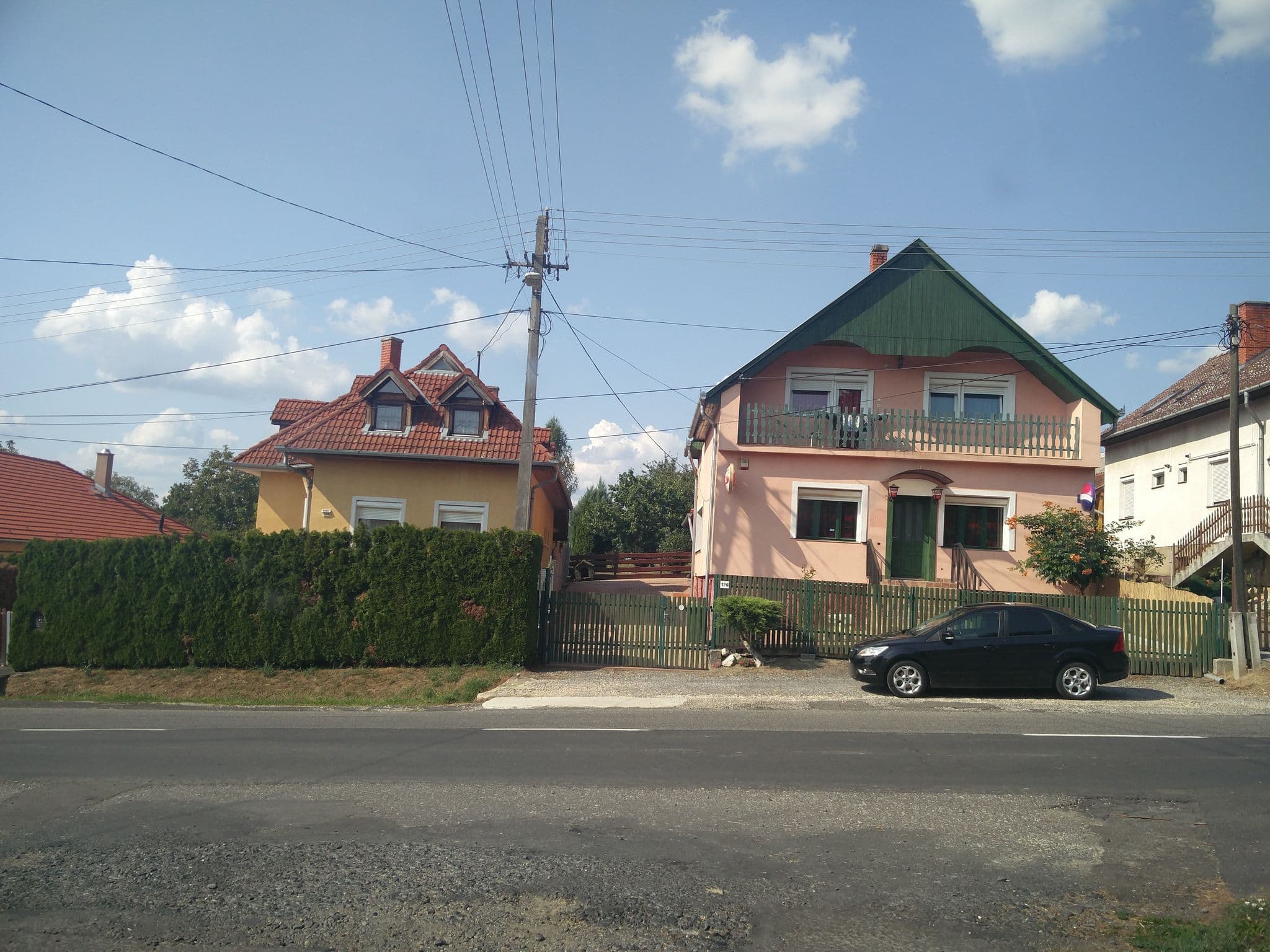 Street view near Viktória vendégház, Zalaegerszeg — © kami911 (CC BY-SA · Mapillary)