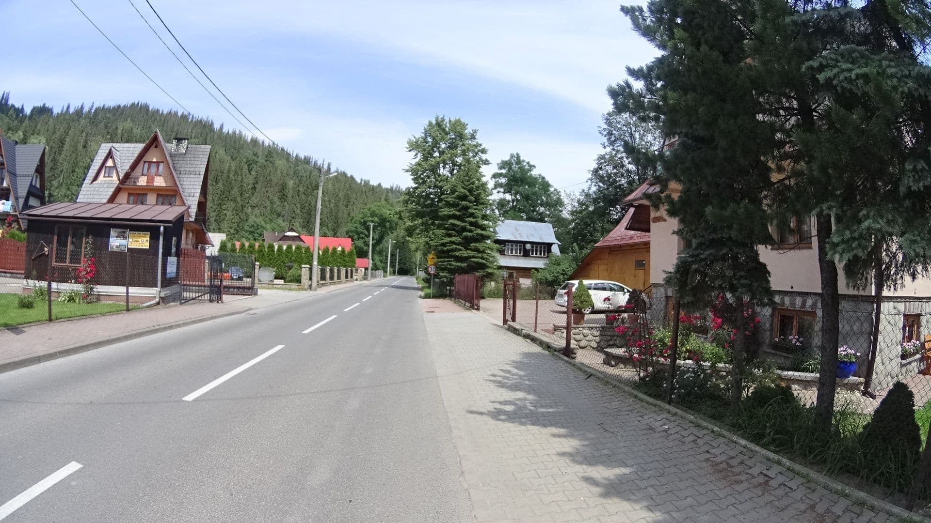 Street view near Pokoje Gościnne Stanisław Wojtanowski, Poronin — © awizonosz (CC BY-SA · Mapillary)