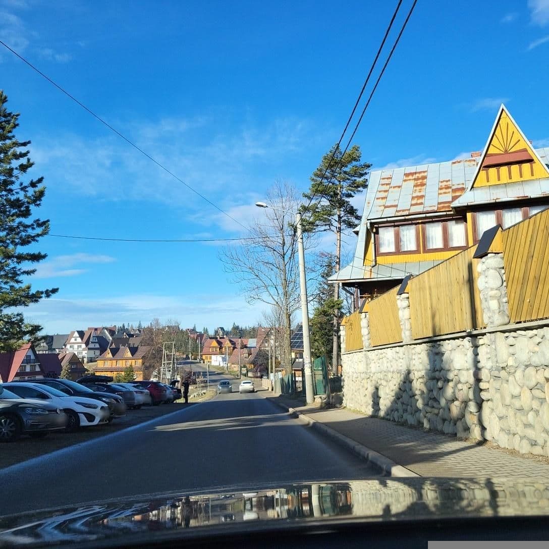 Street view near Dyrcz Renata Wynajem Pokoi i Wyżywienie, Bukowina Tatrzańska — © picturehoover (CC BY-SA · Mapillary)