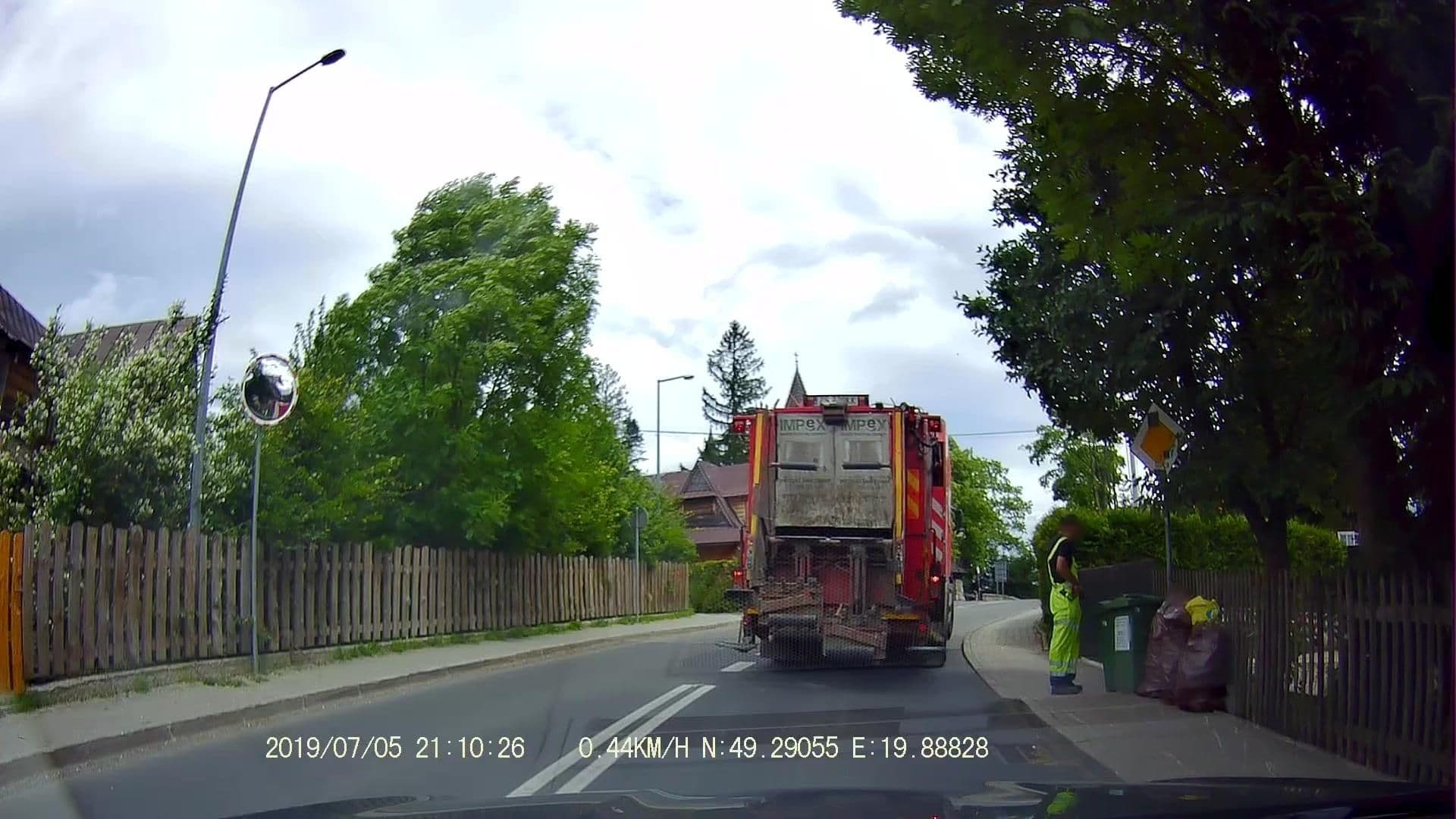 Street view near Schronisko PTTK na Hali Ornak, Kościelisko — © maxim752 (CC BY-SA · Mapillary)