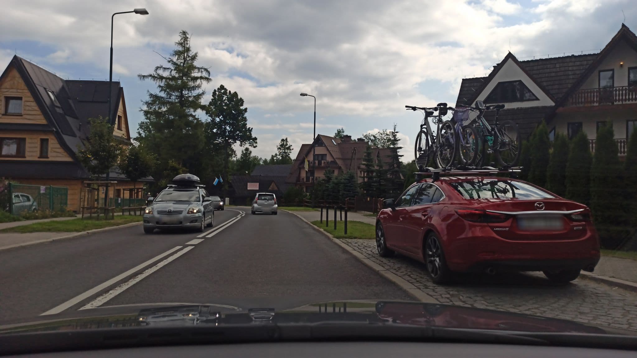 Street view near Apartamenty Skibówki, Zakopane — © gandal543 (CC BY-SA · Mapillary)
