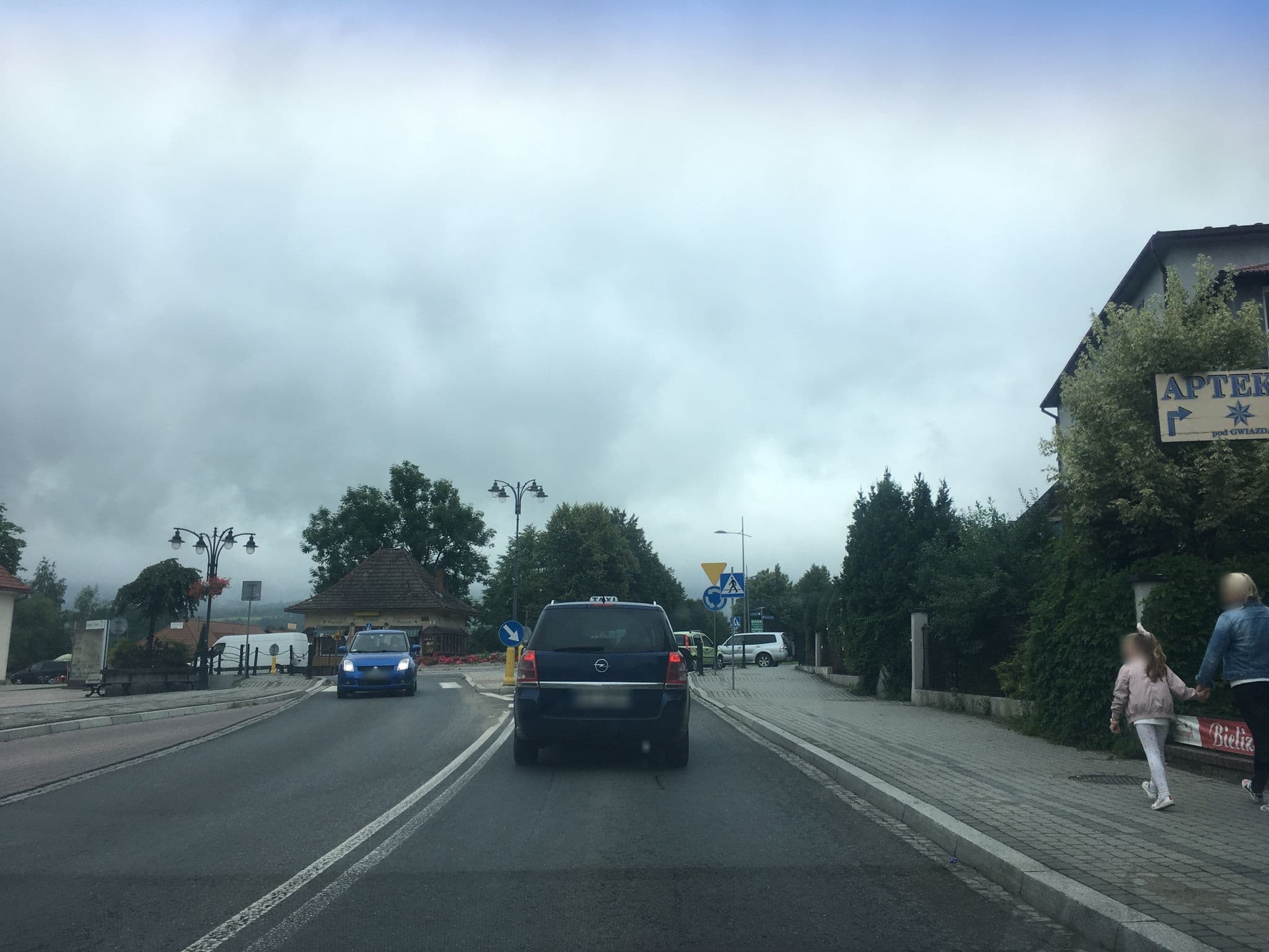 Street view near Sława Hotel. Restauracja Rabka-Zdrój, Rabka-Zdrój — © dasza (CC BY-SA · Mapillary)