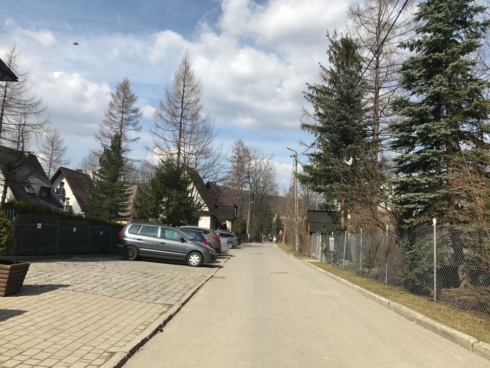 Street view near Wojdyła Maria Wynajem Pokoi Gościnnych, Zakopane — © fundacja_geolife (CC BY-SA · Mapillary)