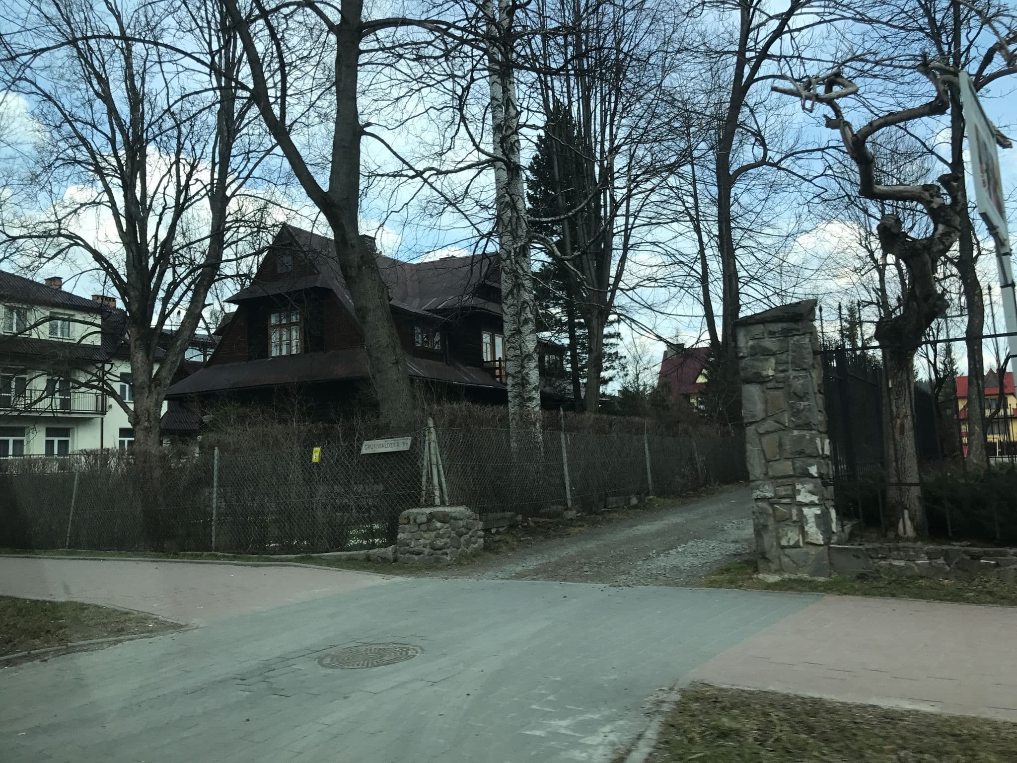 Street view near Pensjonat Carlton, Zakopane — © fundacja_geolife (CC BY-SA · Mapillary)