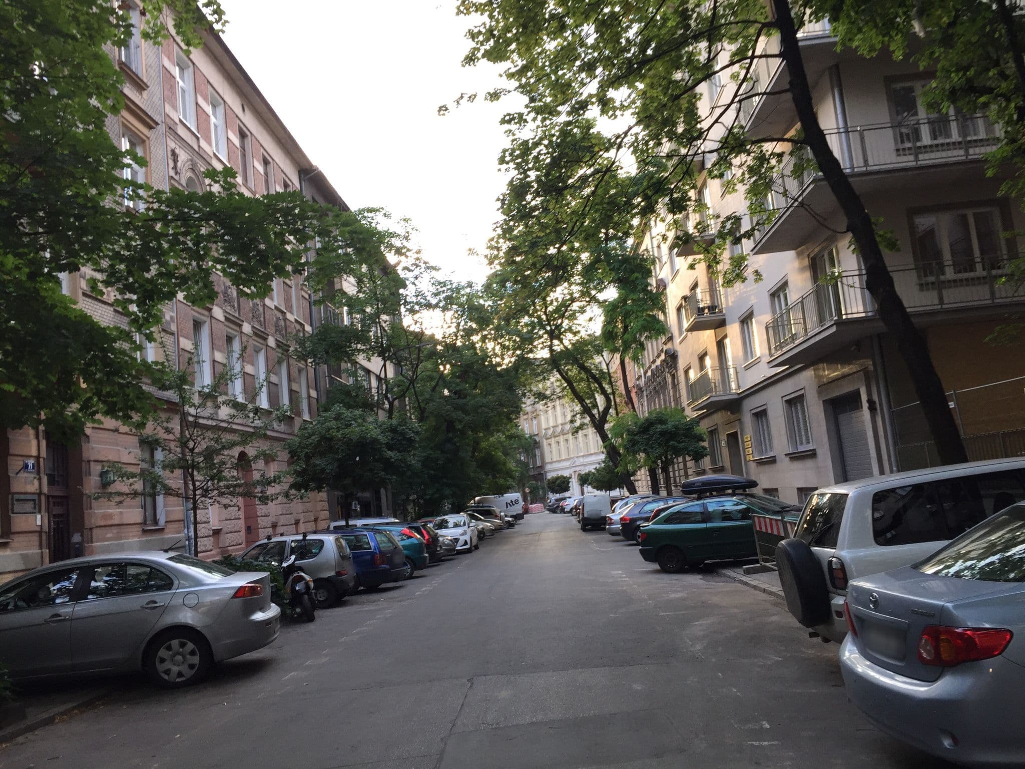 Street view near Krakow Color, Kraków — © richlv (CC BY-SA · Mapillary)