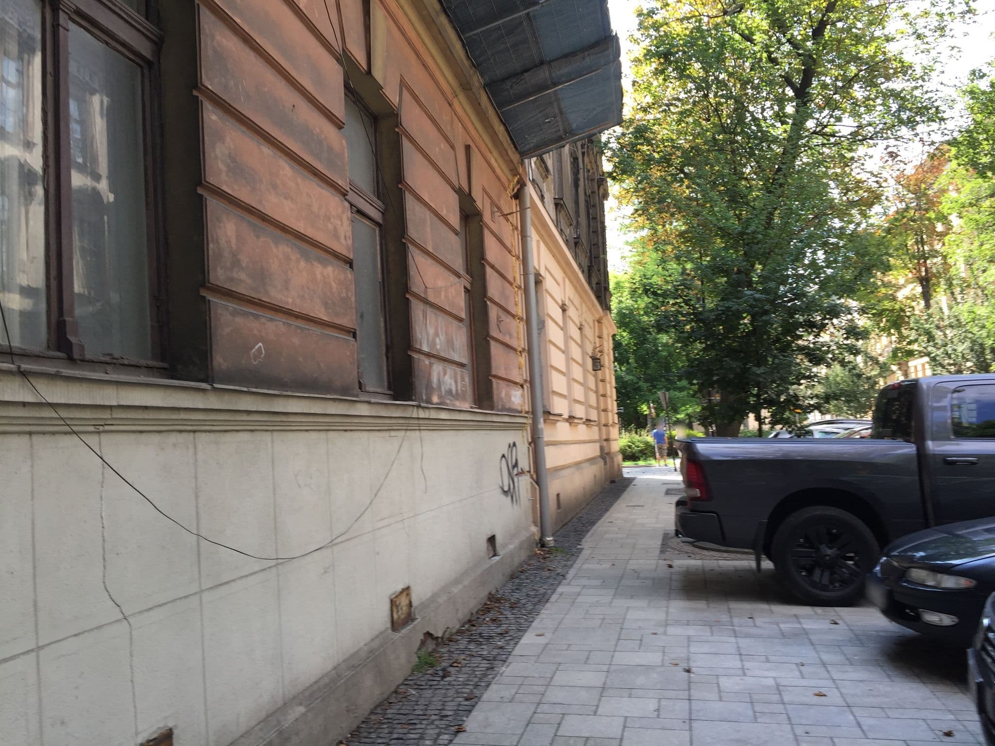Street view near Apartamenty Pod Wawelem, Kraków — © richlv (CC BY-SA · Mapillary)