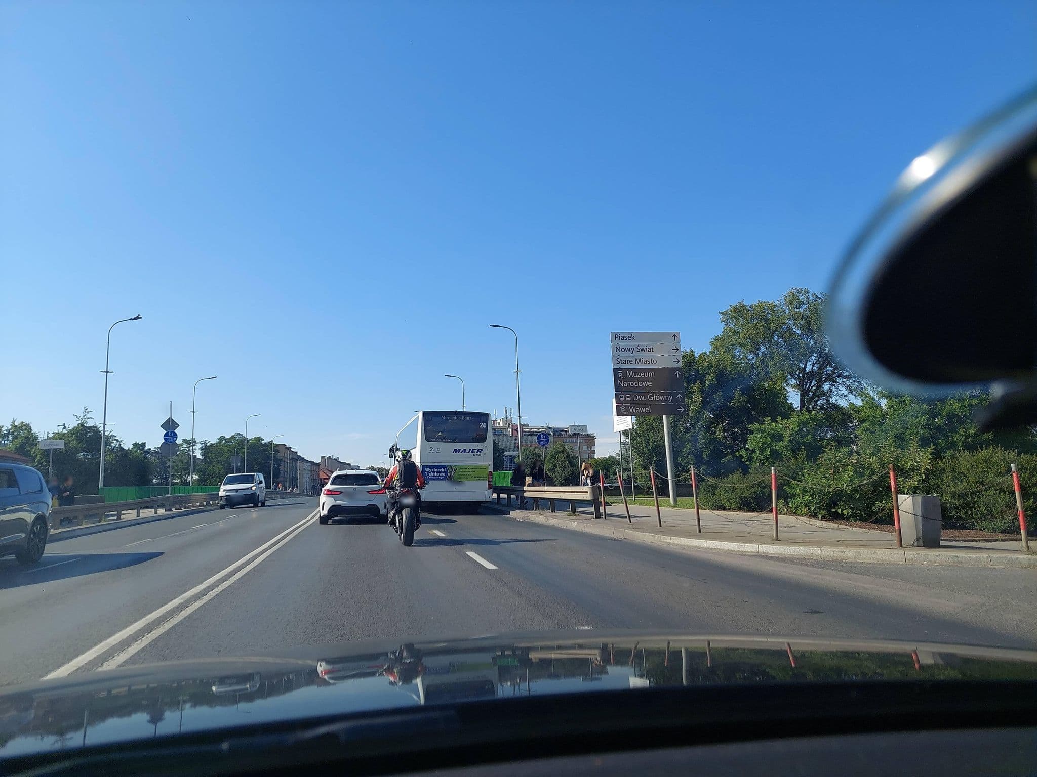 Street view near Apartament Atmosfera II - Noclegi W Krakowie, Kraków — © Apirnus (CC BY-SA · Mapillary)