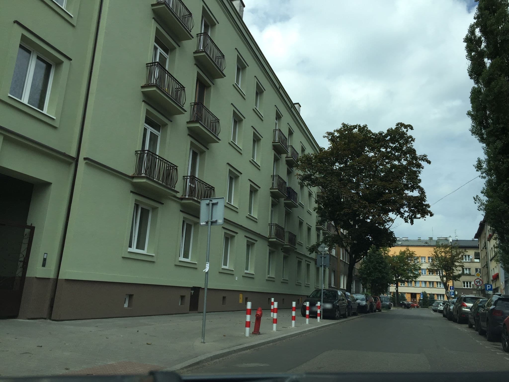 Street view near Elżbieta Szczepanowska Tatara Nocleg na Trasie E Usługi, Kraków — © richlv (CC BY-SA · Mapillary)