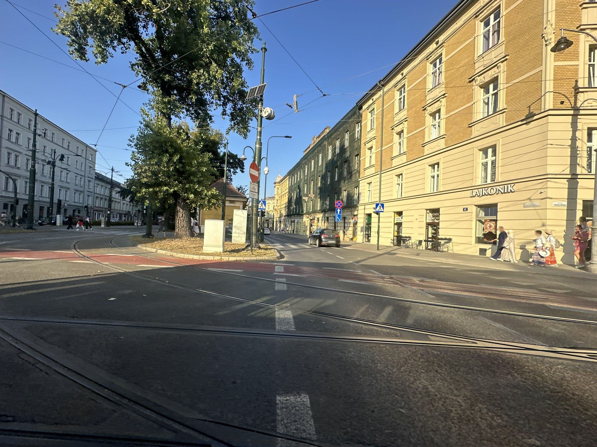 Street view near Emotions Aparthotel, Kraków — © quickness805 (CC BY-SA · Mapillary)