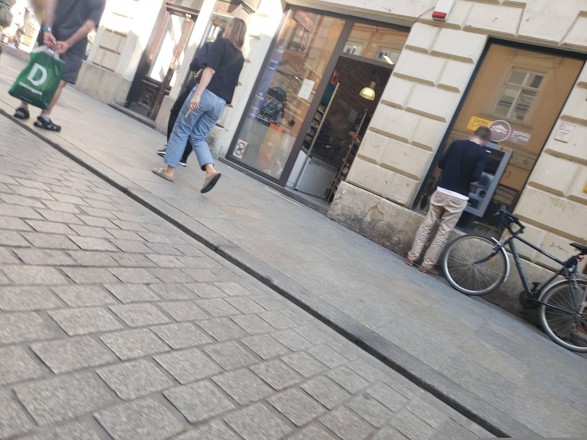 Street view near Tuttifrutti, Kraków — © mapfool (CC BY-SA · Mapillary)