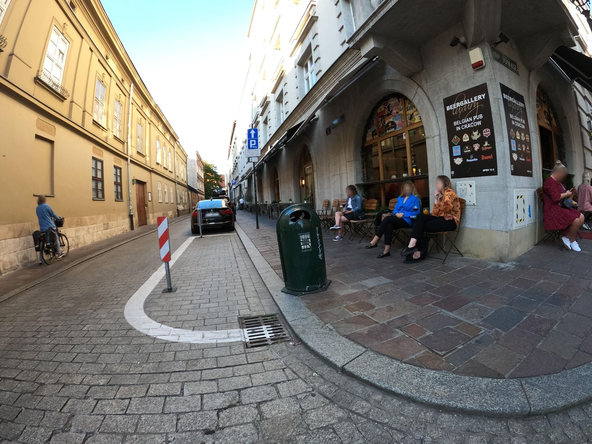 Street view near District17 by Loft Affair, Kraków — © masterofnoroad (CC BY-SA · Mapillary)