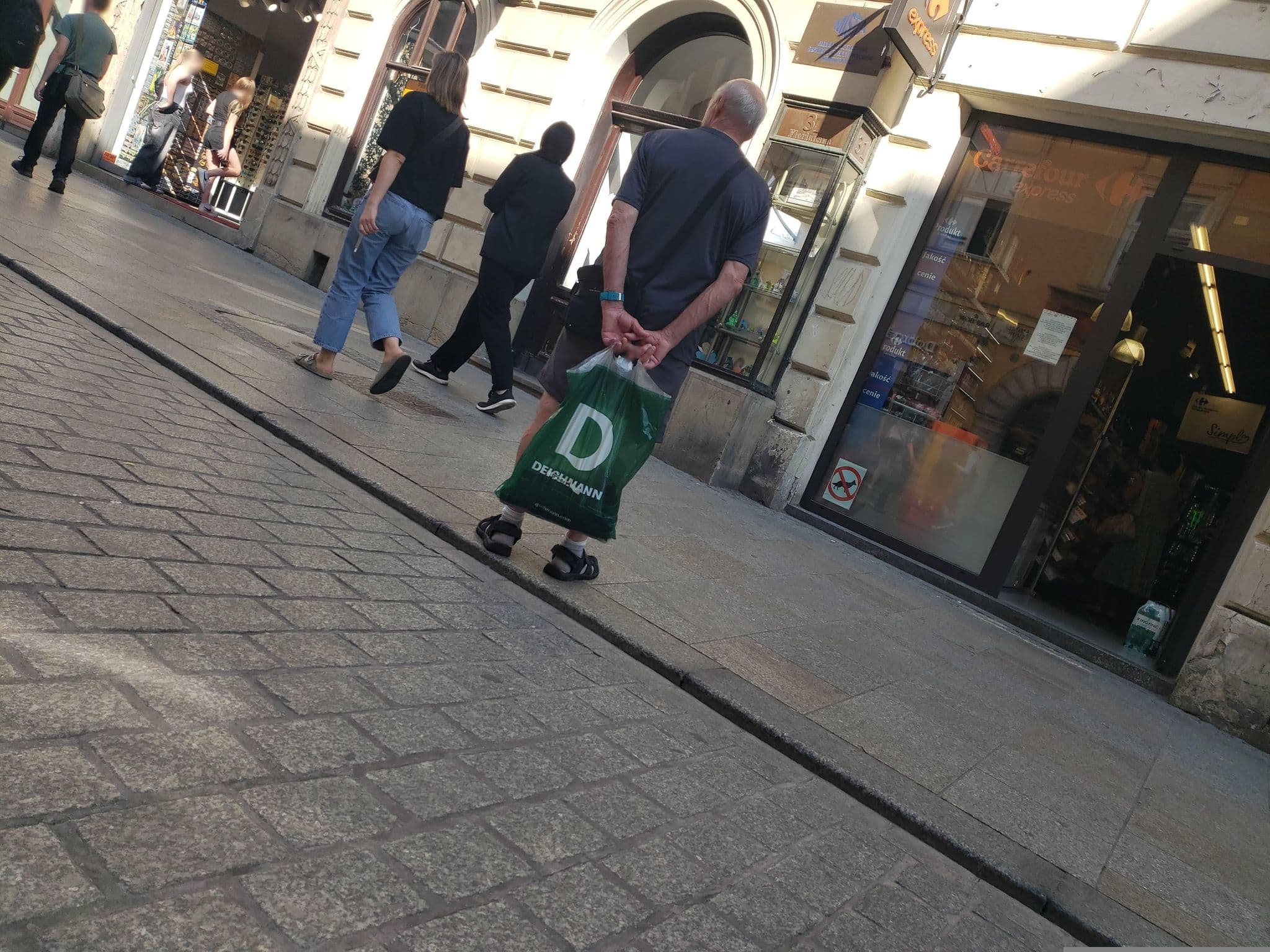 Street view near Room 3, Kraków — © mapfool (CC BY-SA · Mapillary)