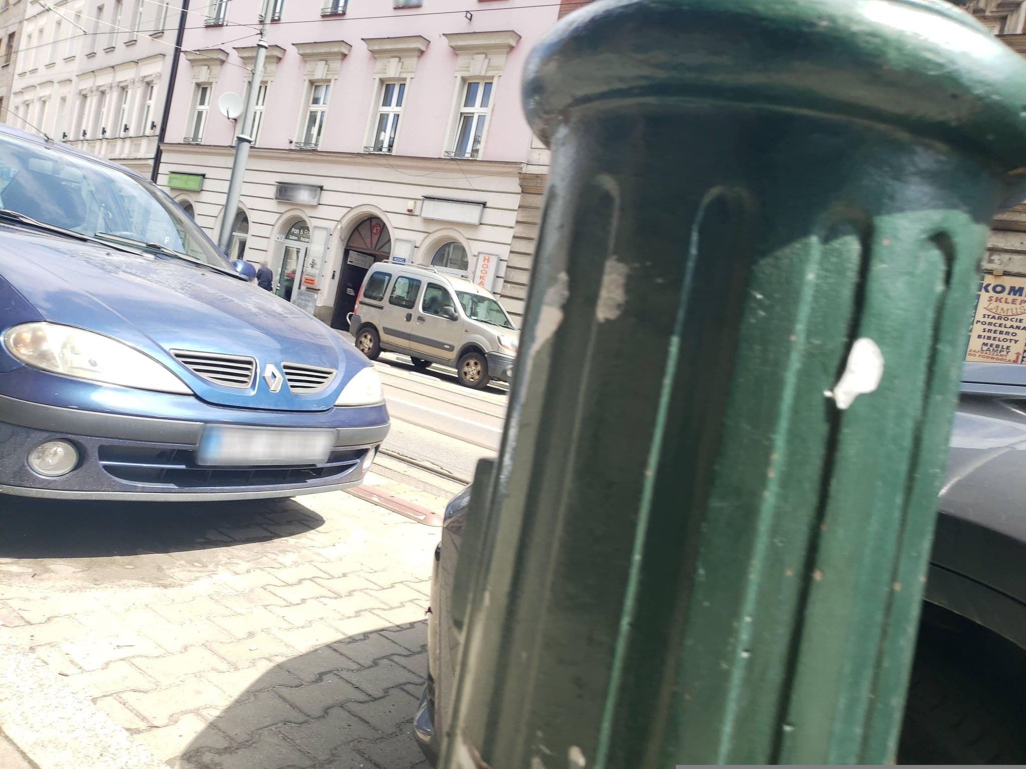 Street view near Dragon Apartments, Kraków — © mapfool (CC BY-SA · Mapillary)