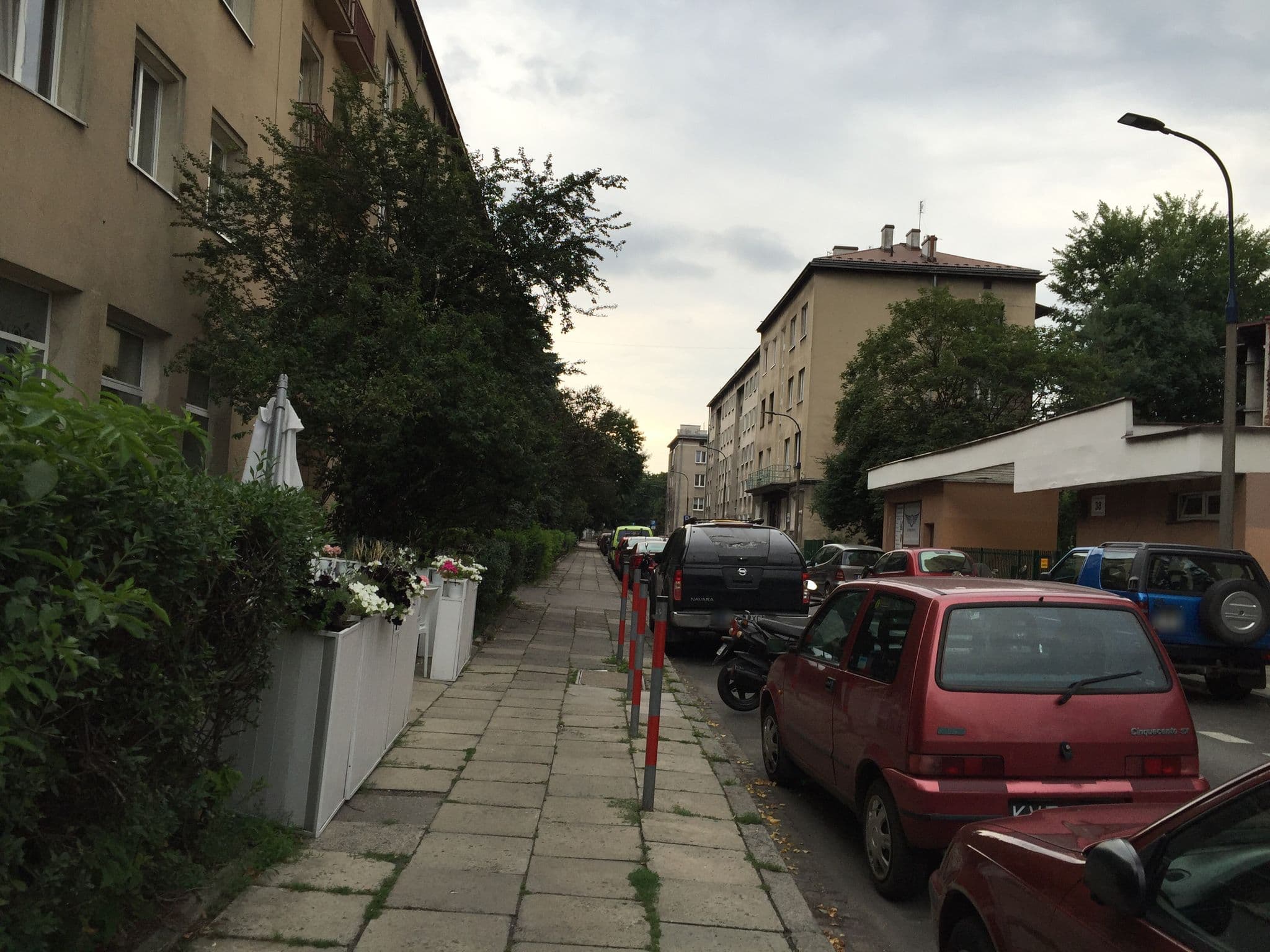 Street view near Nirwana, Kraków — © richlv (CC BY-SA · Mapillary)