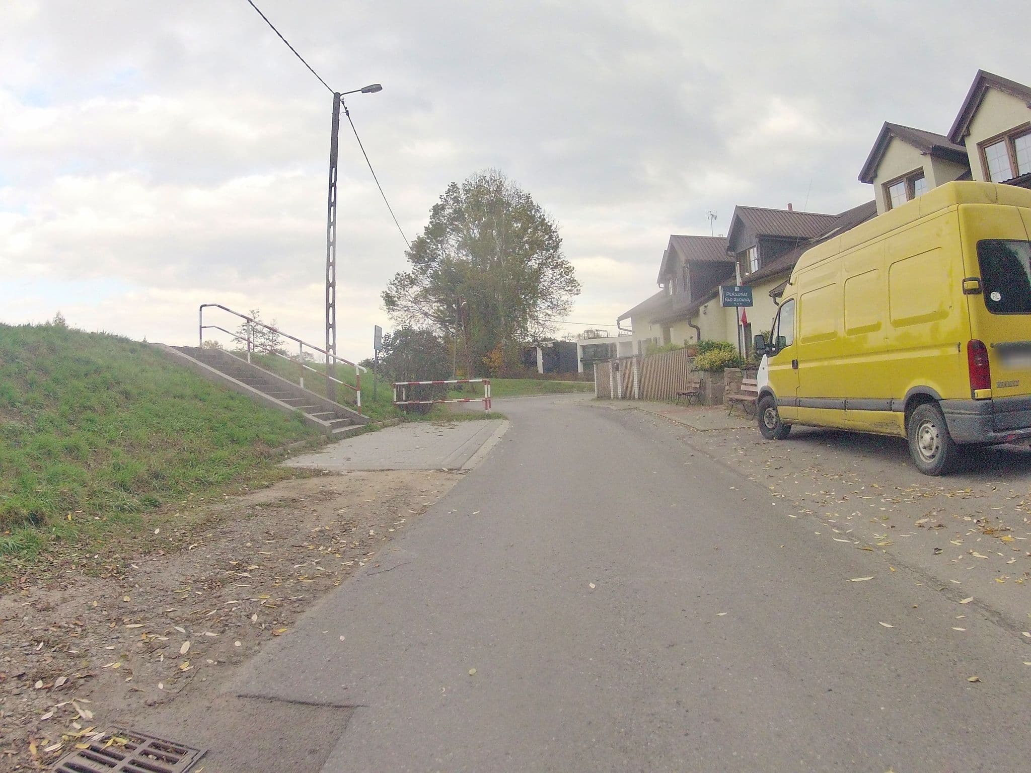 Street view near Pensjonat Nad Rudaiva, Kraków — © ekeshkekesh (CC BY-SA · Mapillary)