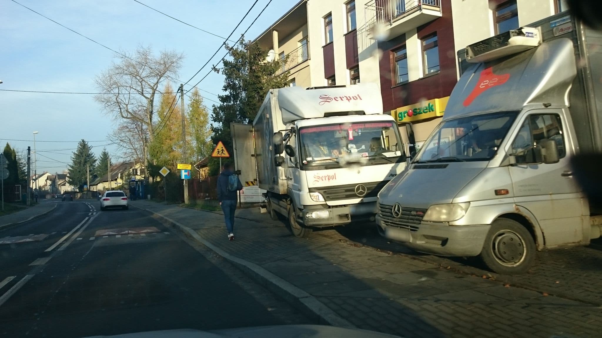 Street view near Hotel Platinium, Grzegórzki — © suchy_herbatnik (CC BY-SA · Mapillary)