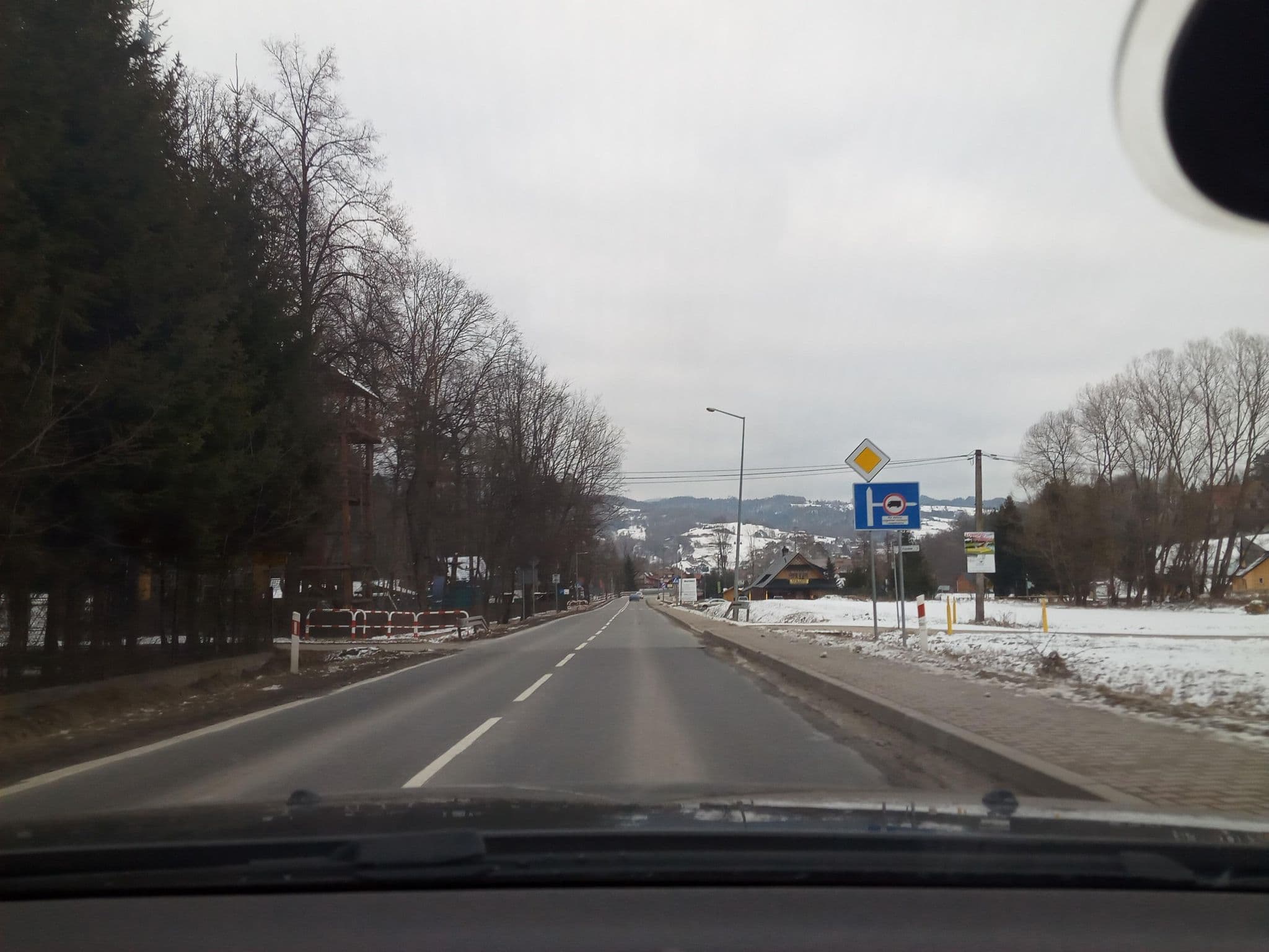 Street view near Kajan S.C. Huzior Kazimierz Huzior Janusz, Krościenko nad Dunajcem — © blix95 (CC BY-SA · Mapillary)