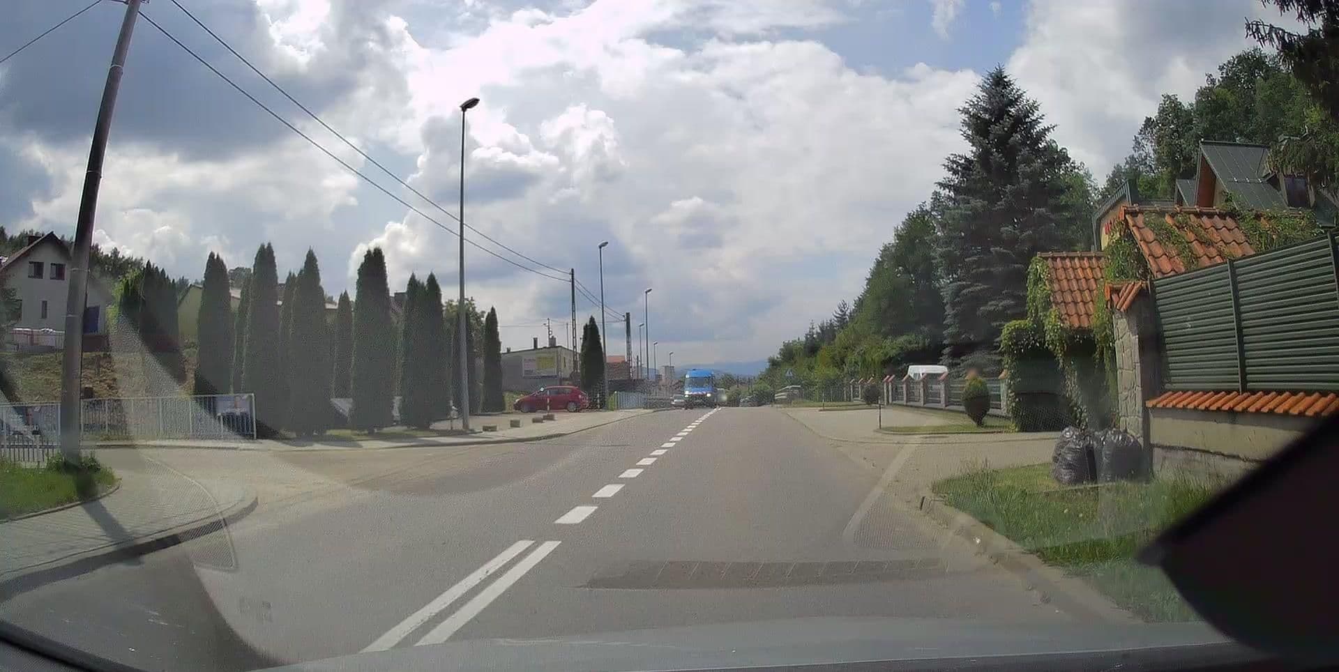 Street view near Zielone Tarasy. Sala weselno - bankietowa, Nowy Sącz — © edc22 (CC BY-SA · Mapillary)