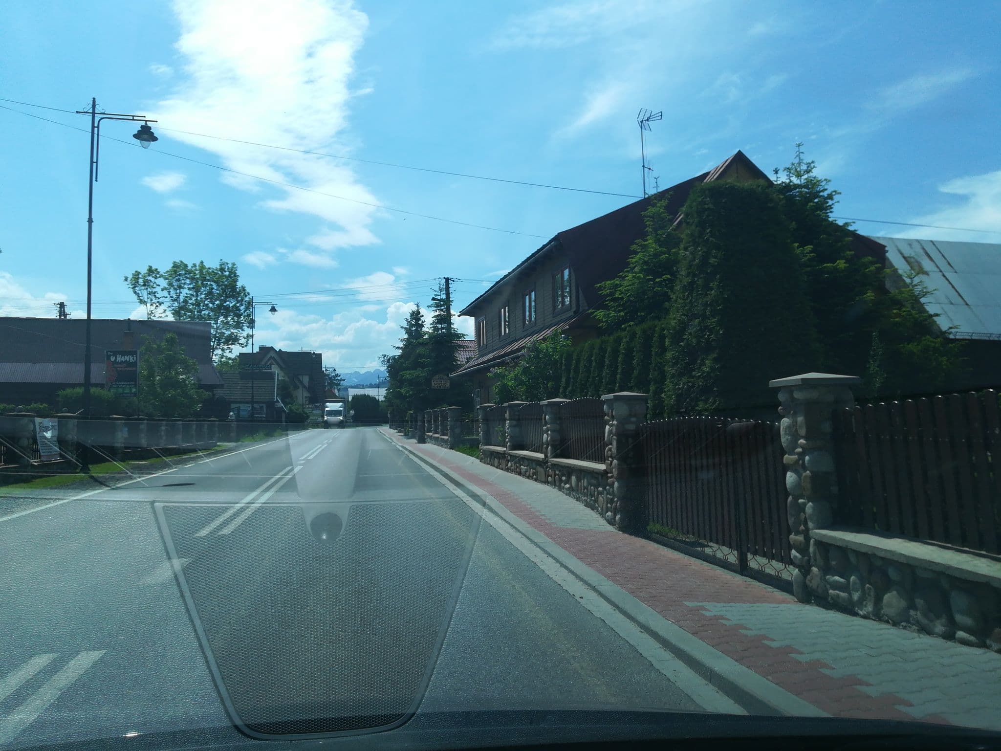 Street view near Wynajem Pokoi Anna i Adam Furczoń, Białka Tatrzańska — © mhenclik (CC BY-SA · Mapillary)