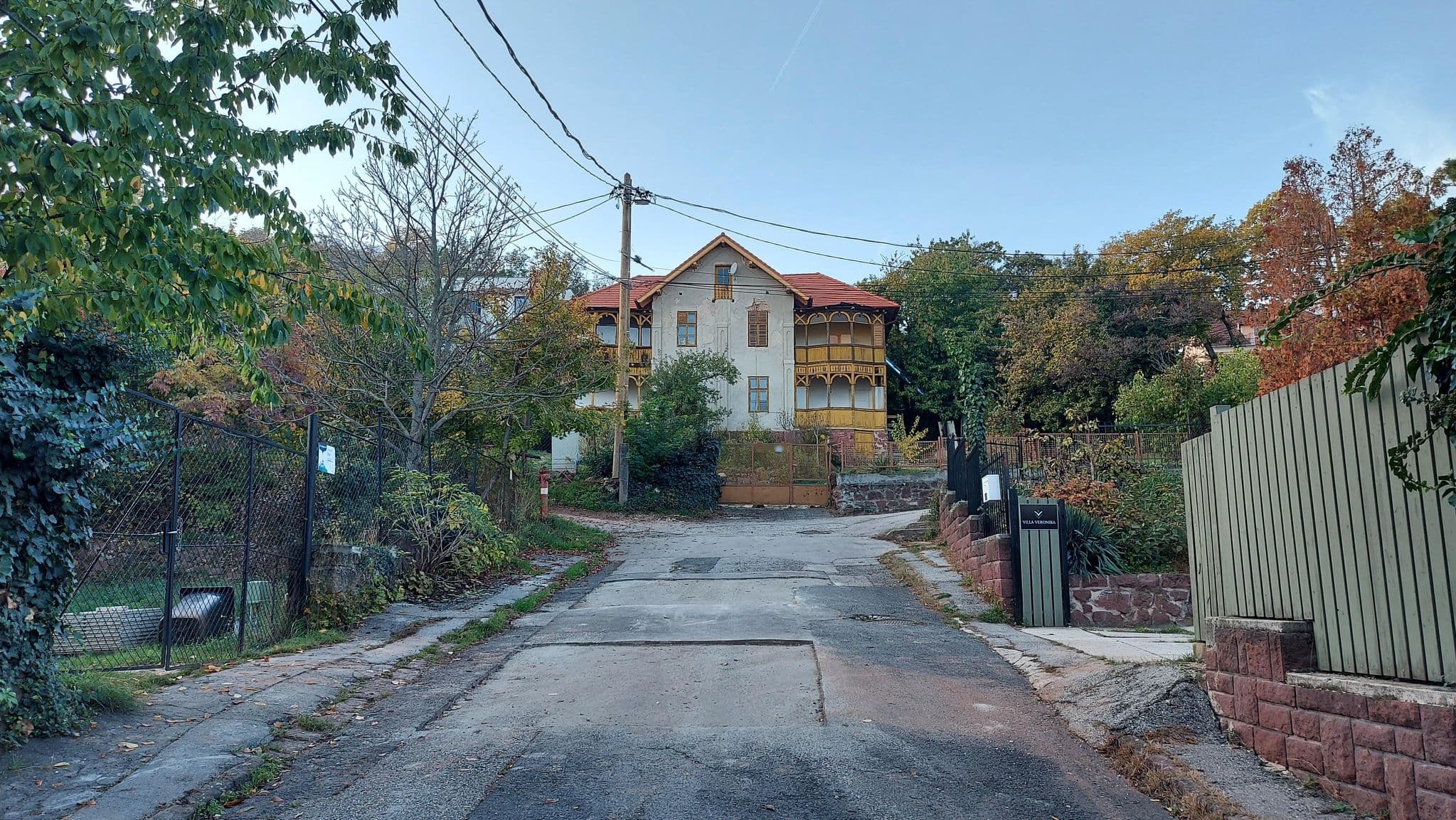 Street view near Villa Veronika, Balatonalmádi — © vasony (CC BY-SA · Mapillary)