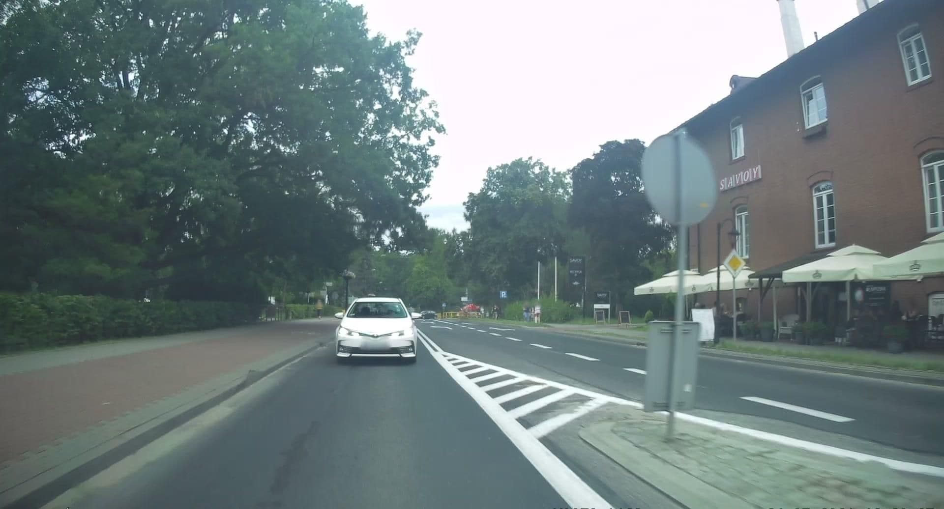 Street view near Savoy, Tomaszów Mazowiecki — © edc22 (CC BY-SA · Mapillary)