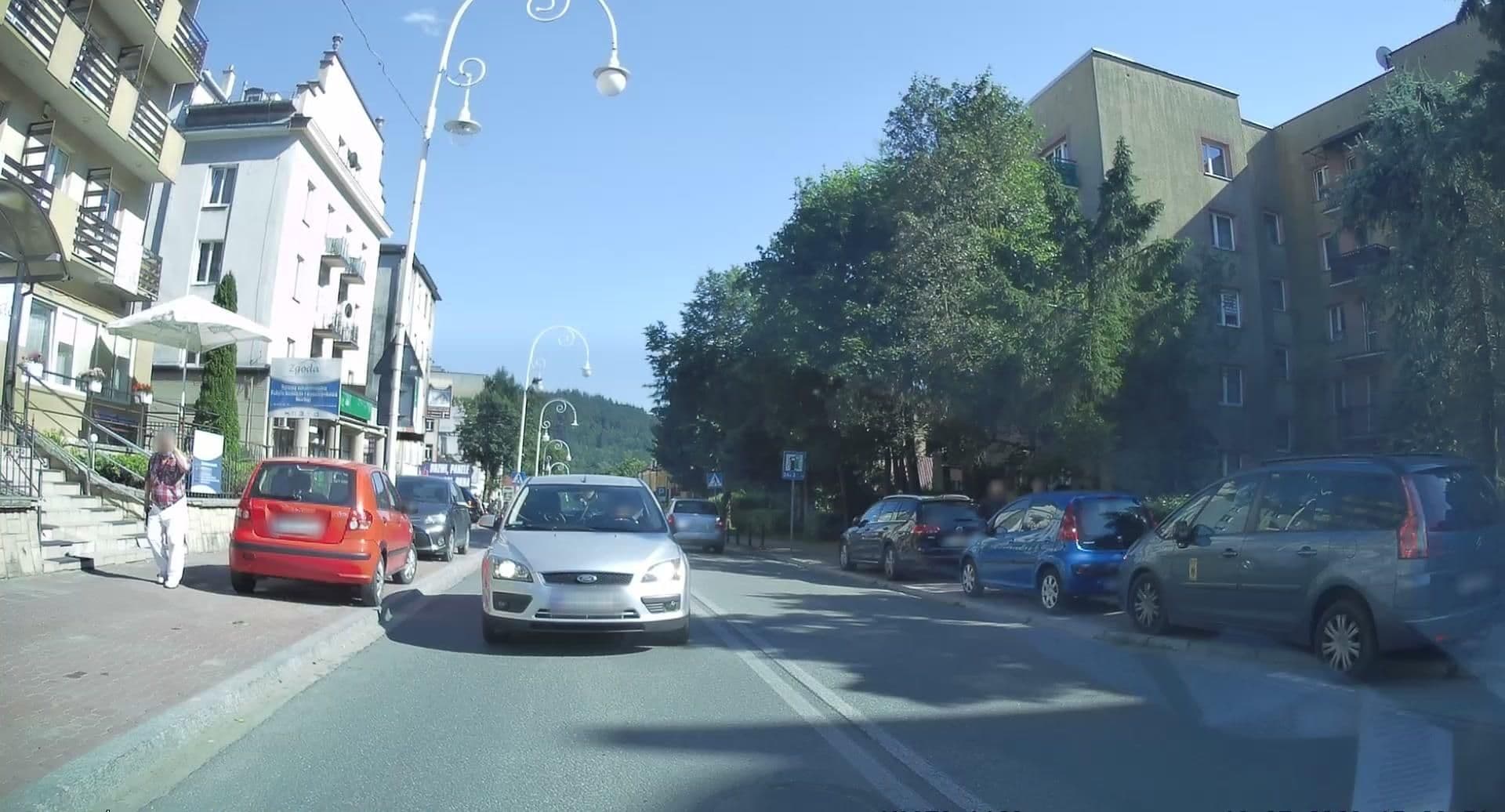 Street view near Sanatorium Uzdrowiskowe Zgoda, Krynica-Zdrój — © edc22 (CC BY-SA · Mapillary)