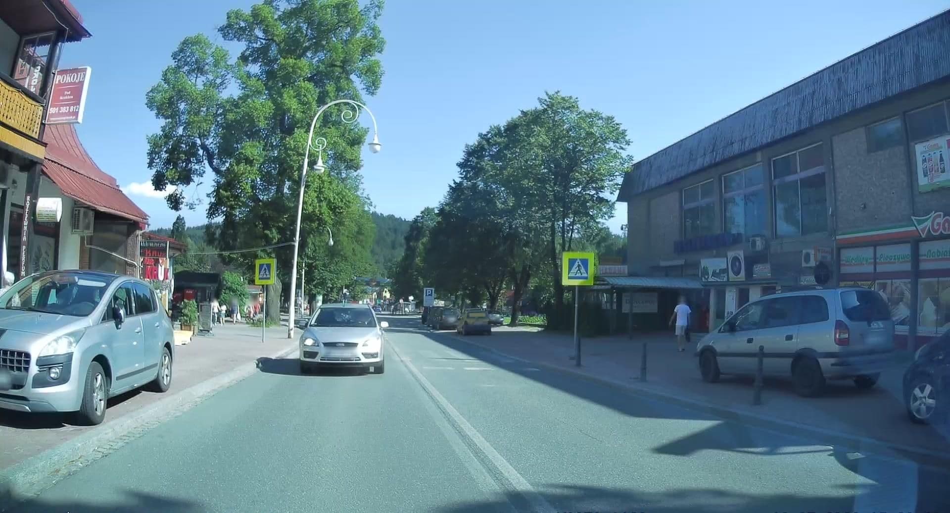 Street view near Żółta Róża, Krynica-Zdrój — © edc22 (CC BY-SA · Mapillary)