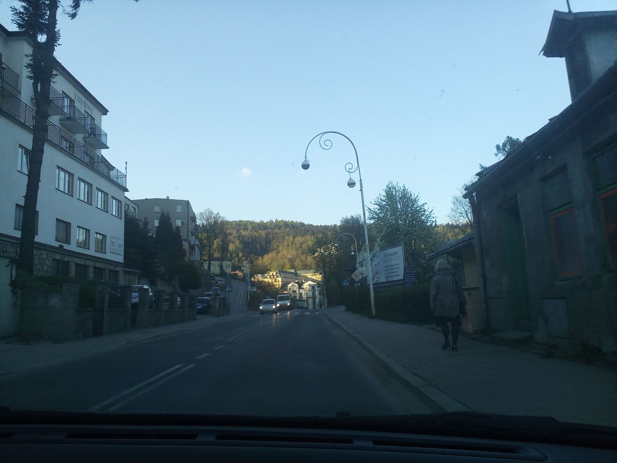 Street view near K&M Karolina Latacz-Al-Mousfi, Krynica-Zdrój — © snanek (CC BY-SA · Mapillary)