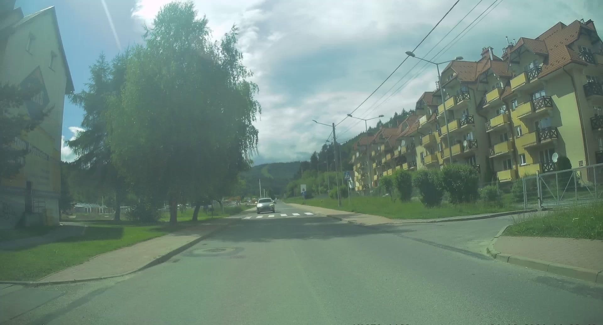 Street view near Czarny Potok S.A. Hotel. Centrum konferencyjne. SPA, Krynica-Zdrój — © edc22 (CC BY-SA · Mapillary)