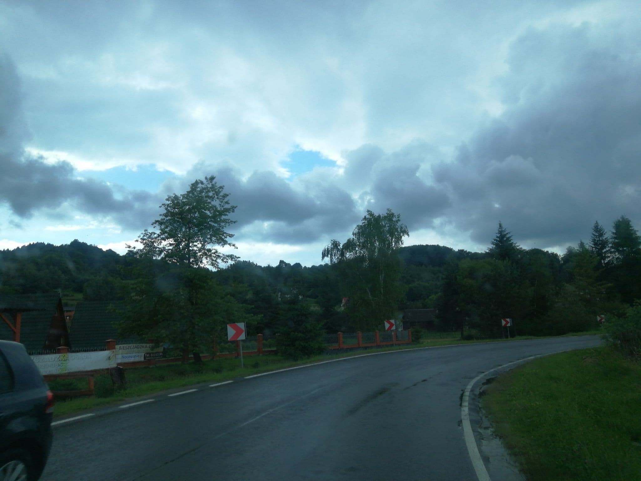 Street view near FHU nad Soliną Zbigniew Tandyrak, Uherce Mineralne — © fundacja_geolife (CC BY-SA · Mapillary)