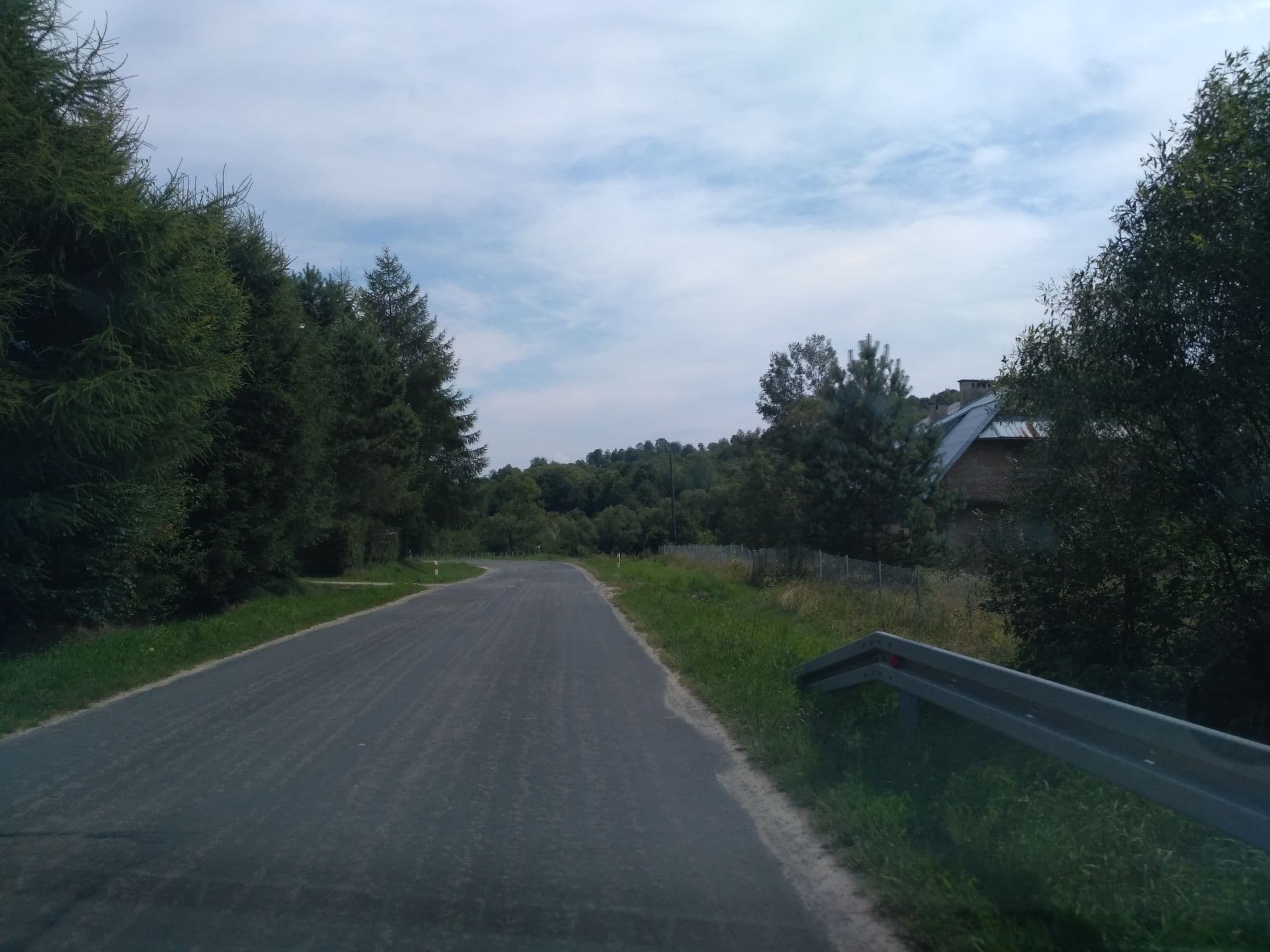 Street view near Zielony Domek Urszula Froń, Ustrzyki Dolne — © czecko (CC BY-SA · Mapillary)