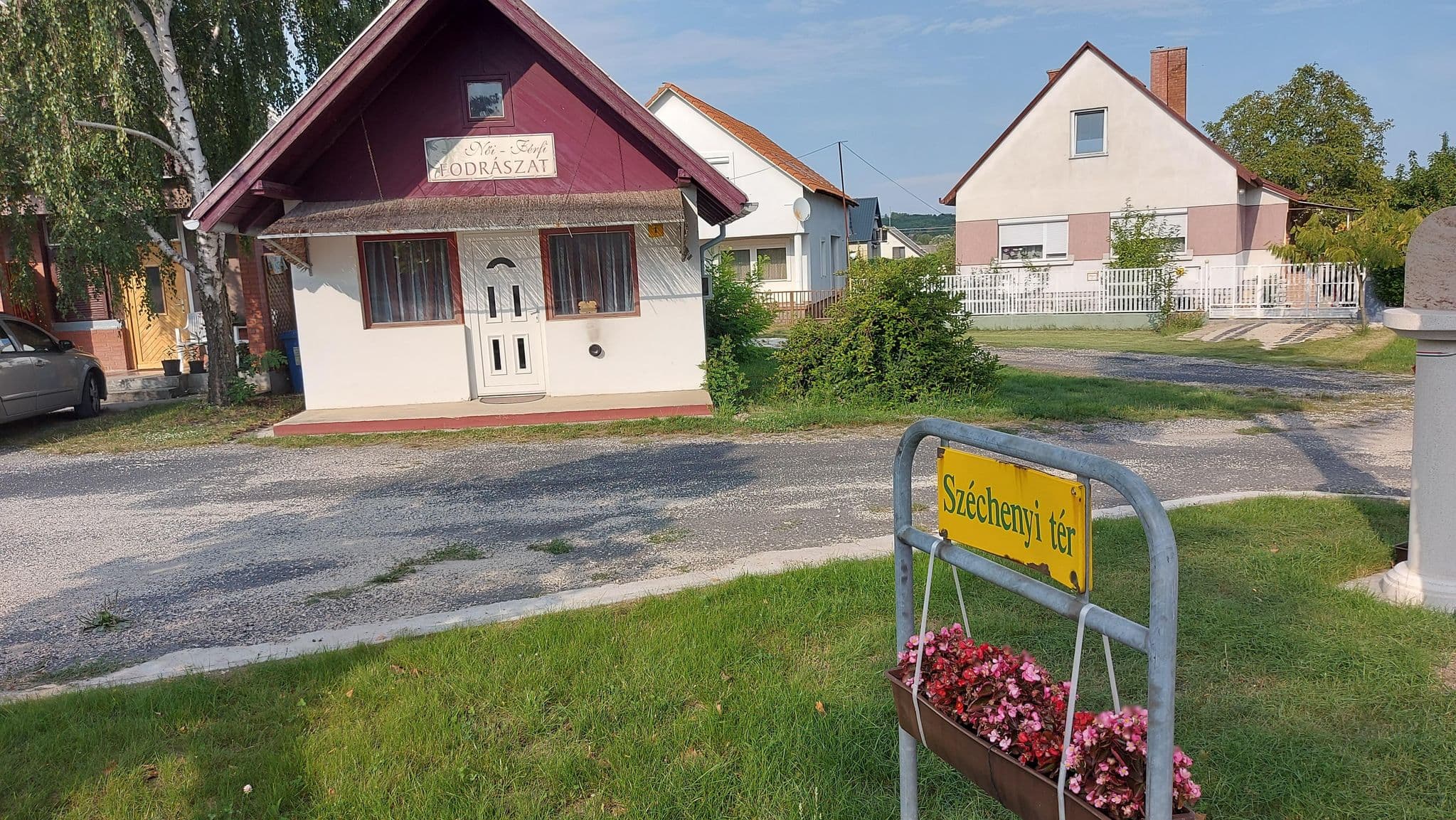 Street view near Sári Apartman, Balatonalmádi — © vasony (CC BY-SA · Mapillary)