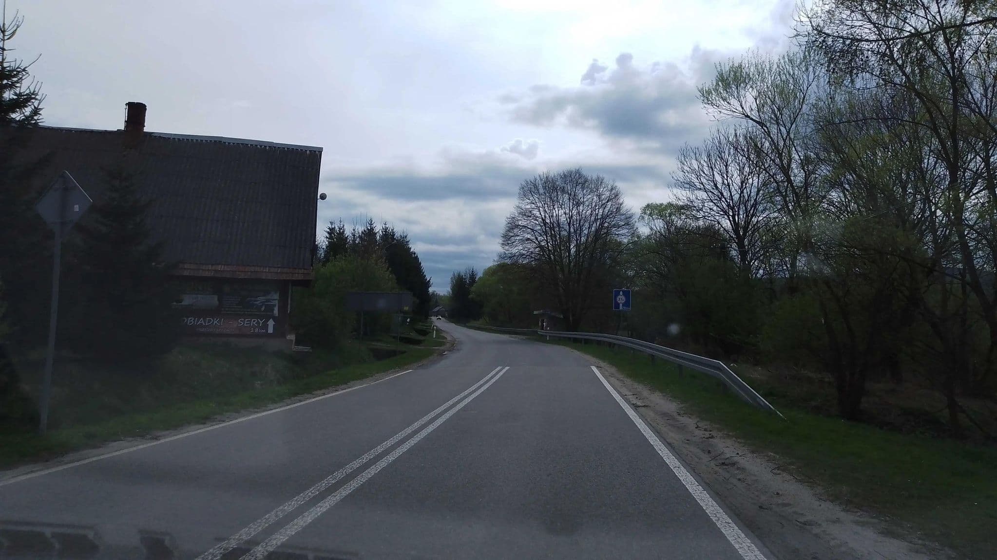 Street view near Spółdzielnia Socjalna "Dzikie Wino", Iwonicz-Zdrój — © czecko (CC BY-SA · Mapillary)