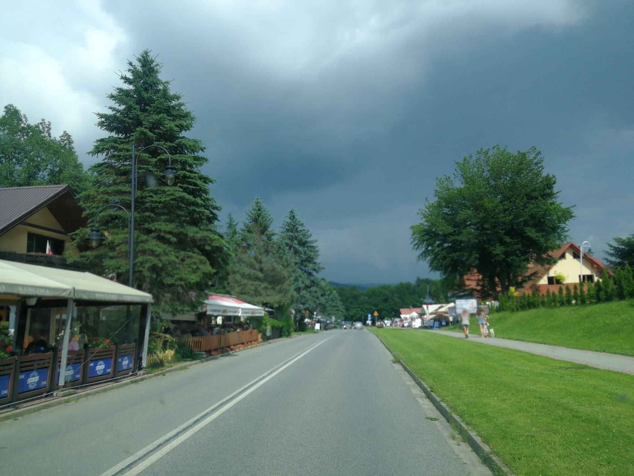 Street view near Karczma i Gościniec "Pod Batem" Krystyna Maciosz, Uherce Mineralne — © fundacja_geolife (CC BY-SA · Mapillary)