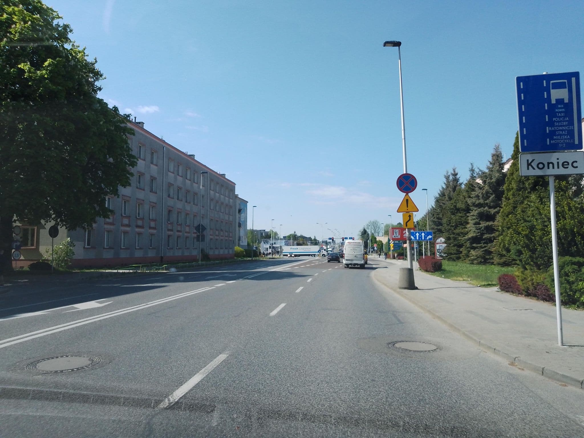 Street view near Metalowiec. Usługi hotelarskie, Rzeszów — © czecko (CC BY-SA · Mapillary)