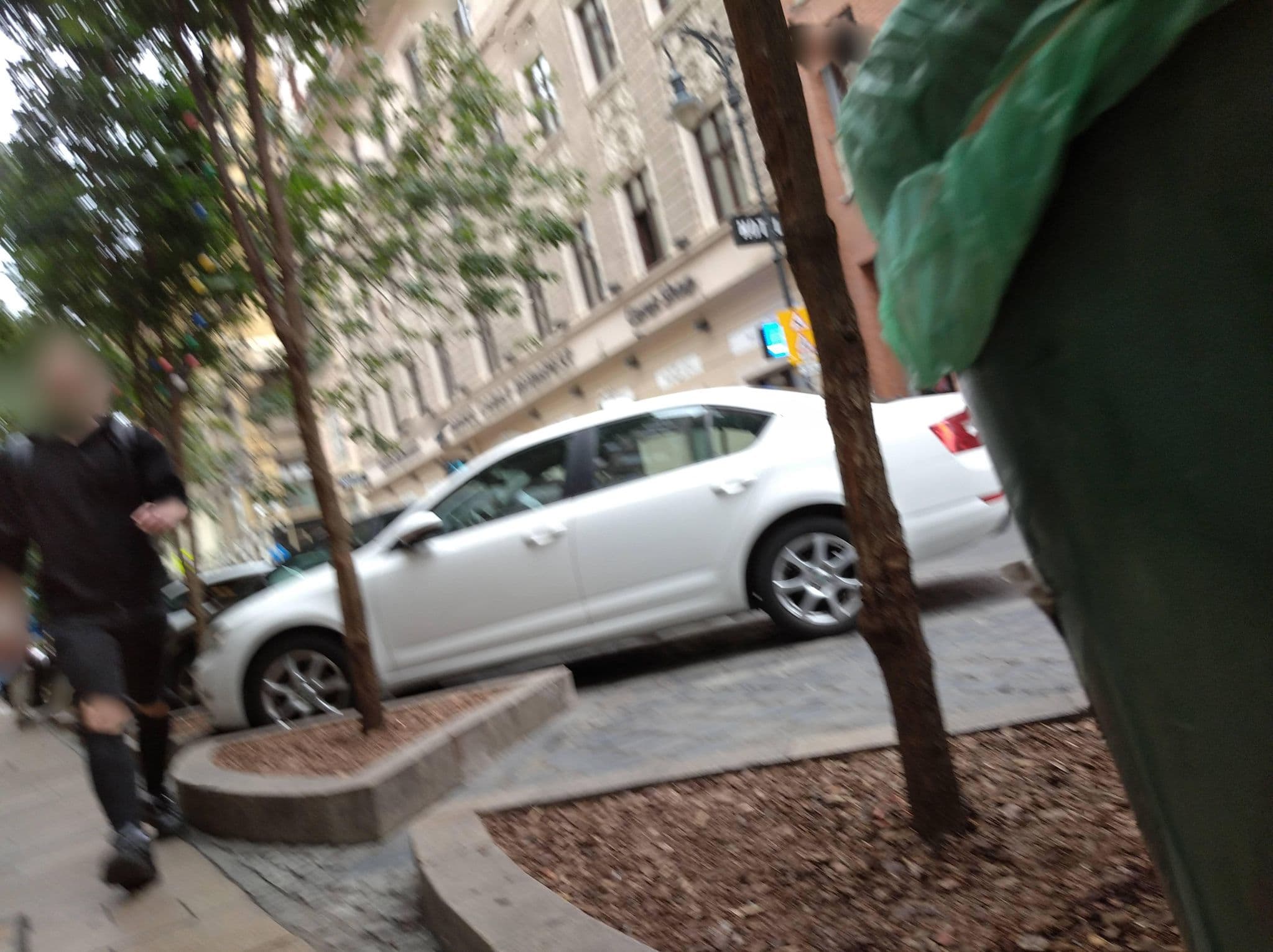 Street view near Carat Boutique Hotel, Budapest V. kerület — © grozsa11 (CC BY-SA · Mapillary)